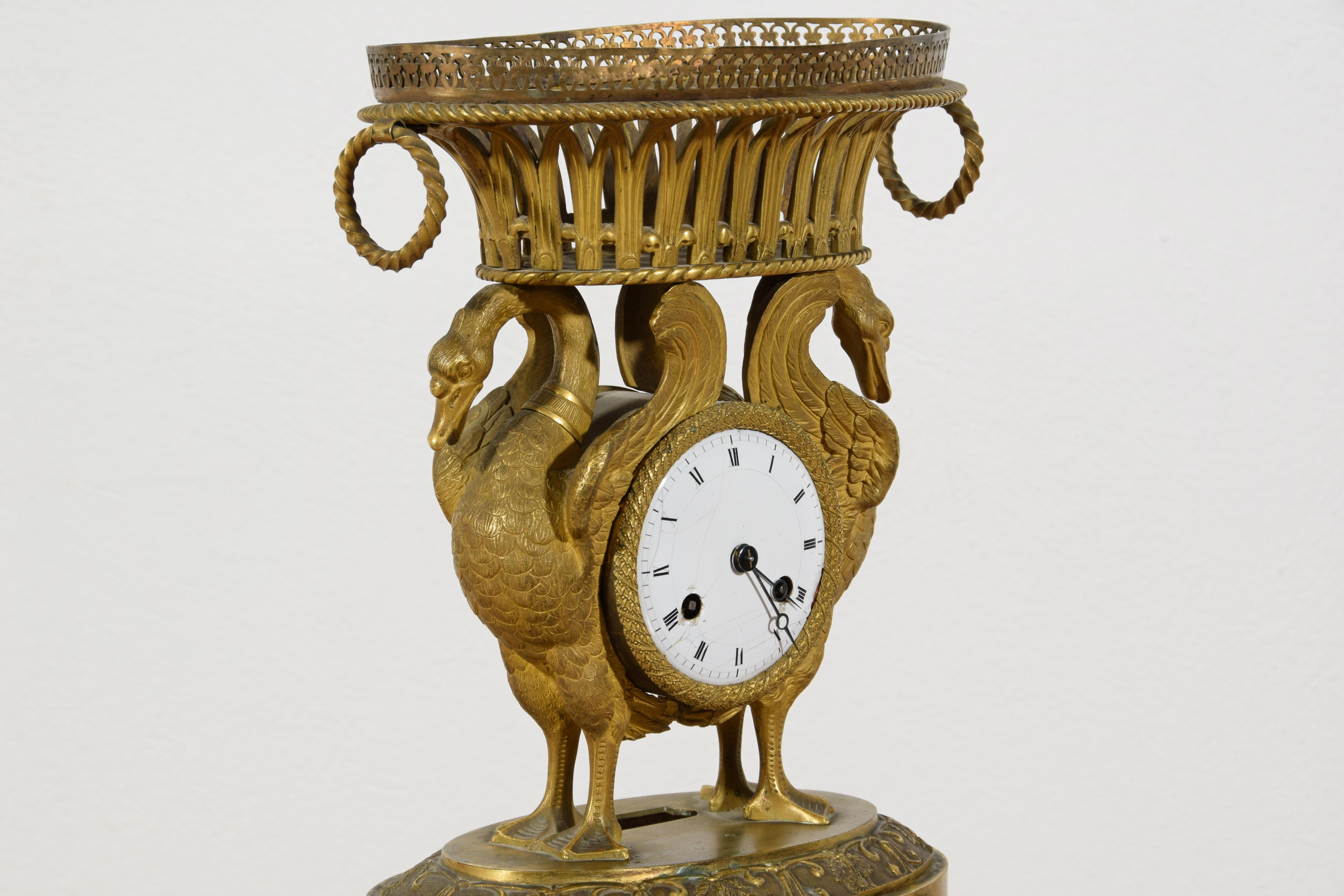 Horloge de table française du 19e siècle en chrome et bronze doré en vente 9