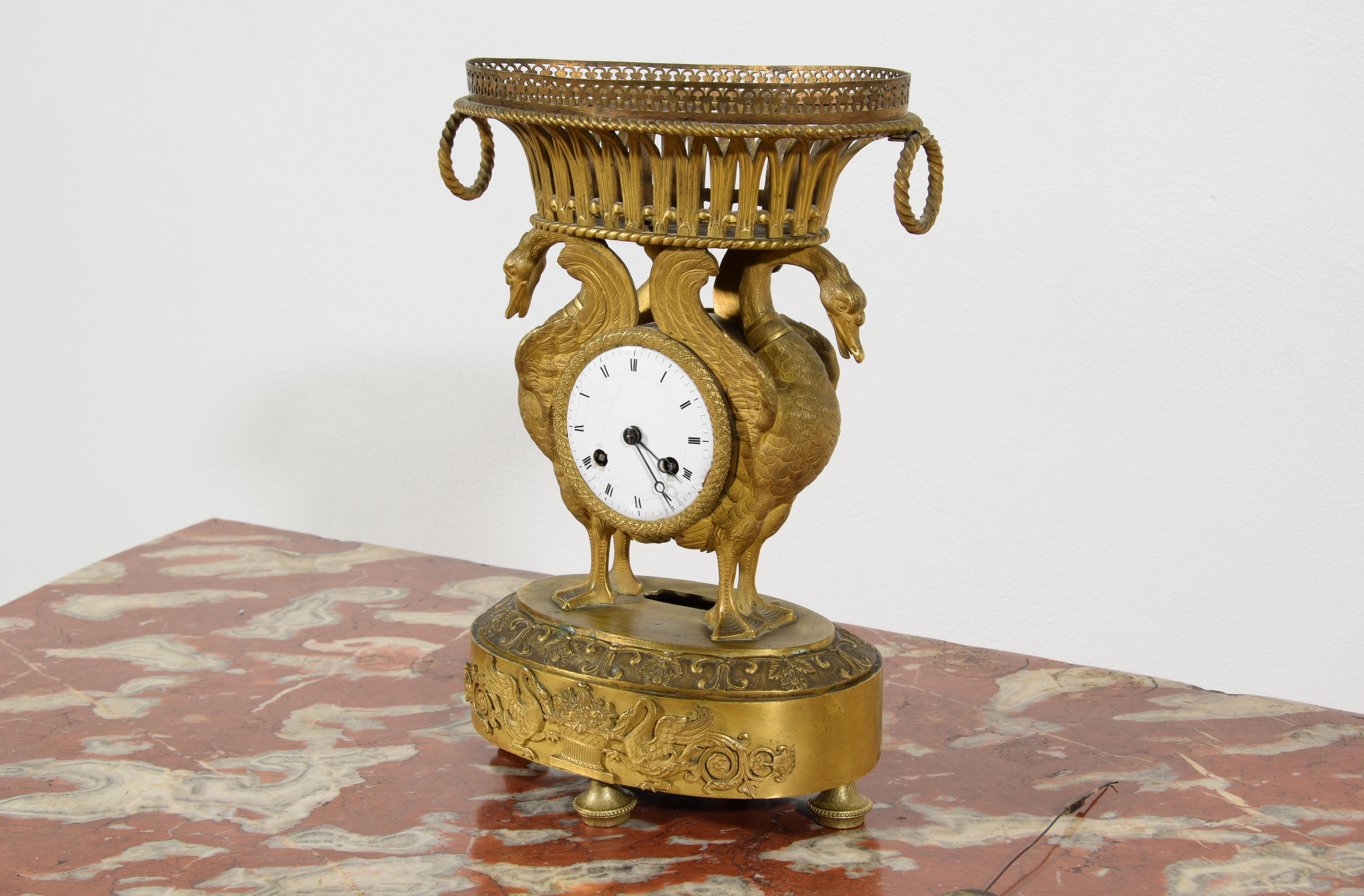 Bronze Horloge de table française du 19e siècle en chrome et bronze doré en vente