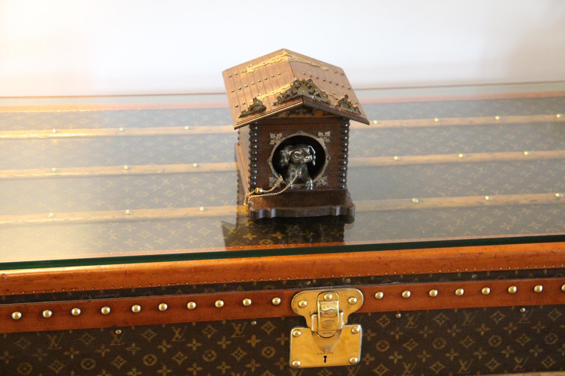 Boîte à cigares française du 19ème siècle avec un chien en bronze dans une niche , Cigar Cave en vente 8