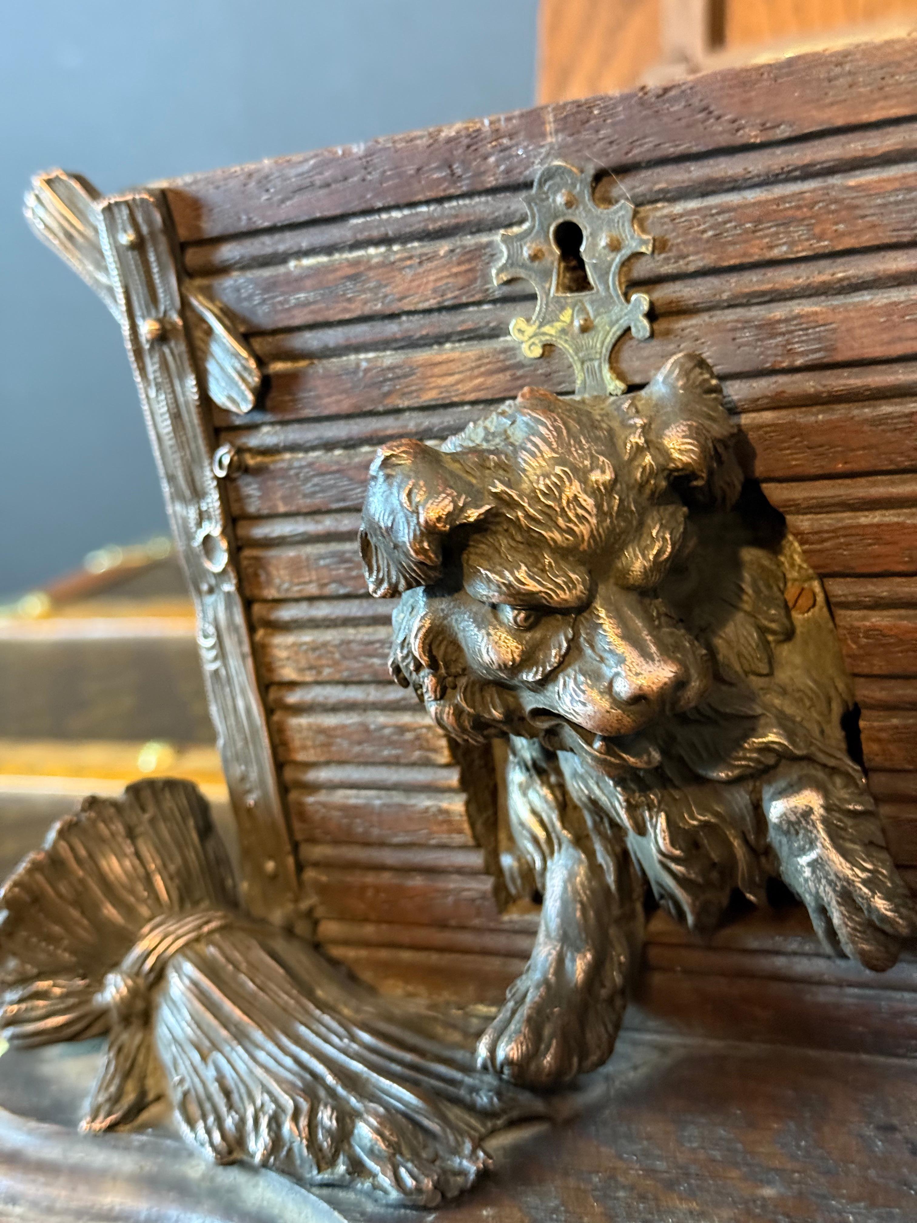 Caja de puros francesa del siglo XIX con un perro de bronce en una perrera , Cueva de puros en venta 9