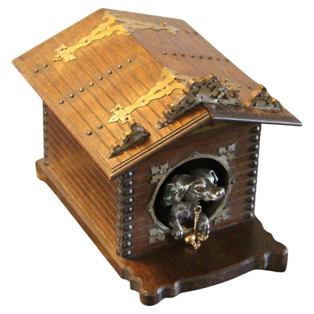 Boîte à cigares française du 19ème siècle avec un chien en bronze dans une niche , Cigar Cave en vente