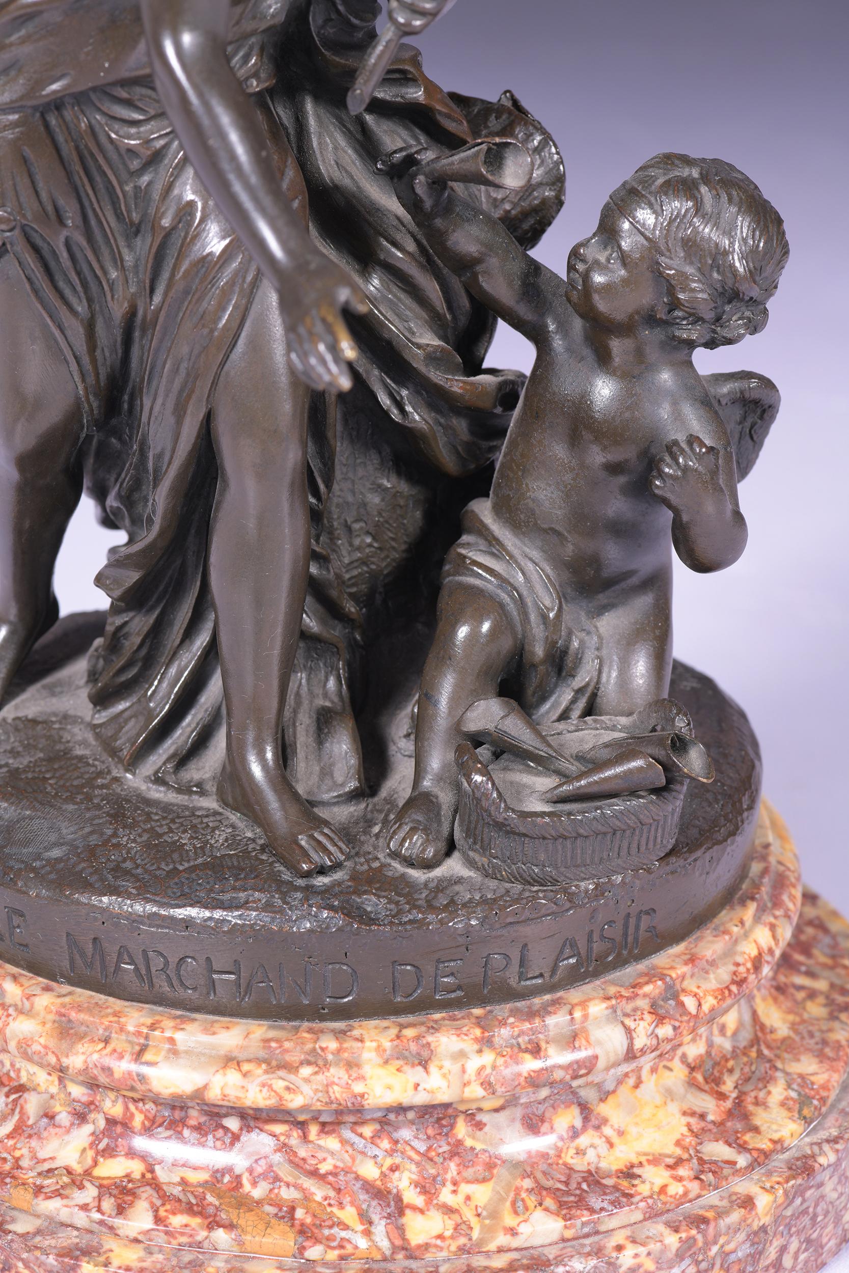 XIXe siècle Groupe en bronze classique français du 19ème siècle signé Pigal « Le Merchand de Plaisir ». en vente