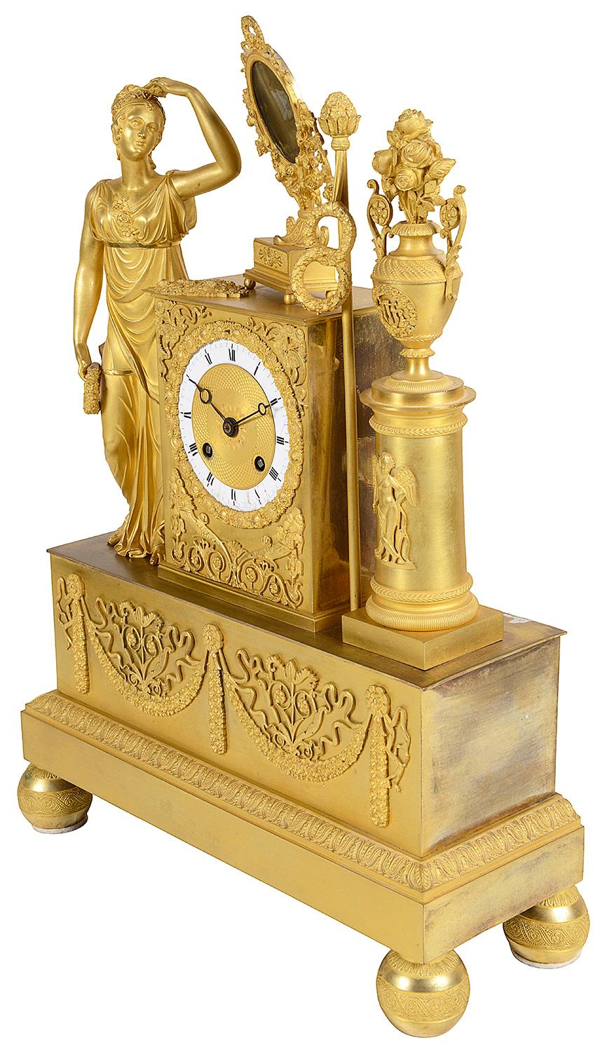 Reloj de chimenea clásico francés de ormolu del siglo XIX Ormolú en venta