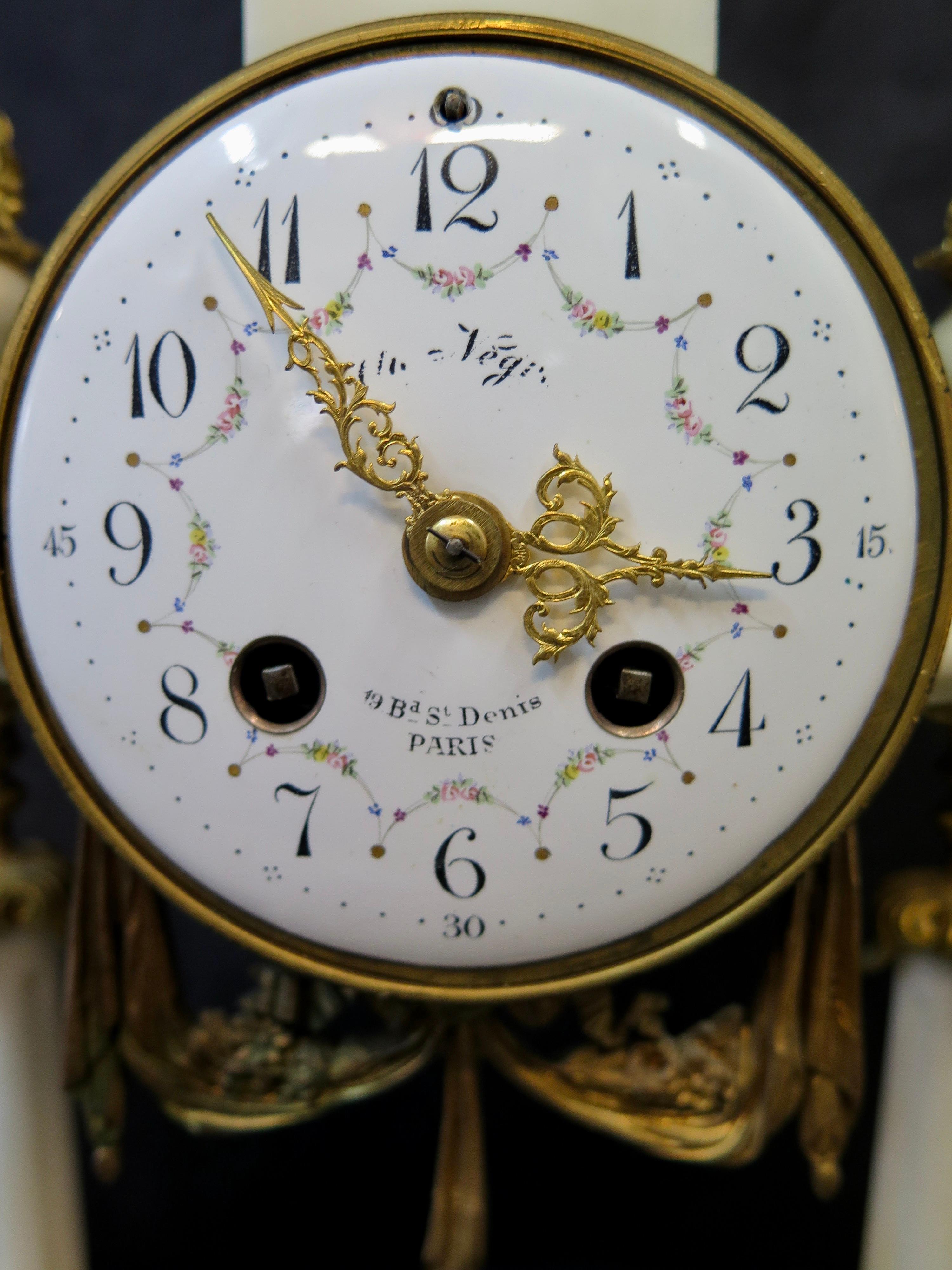 19th Century French Clock Set In Good Condition For Sale In Bronx, NY