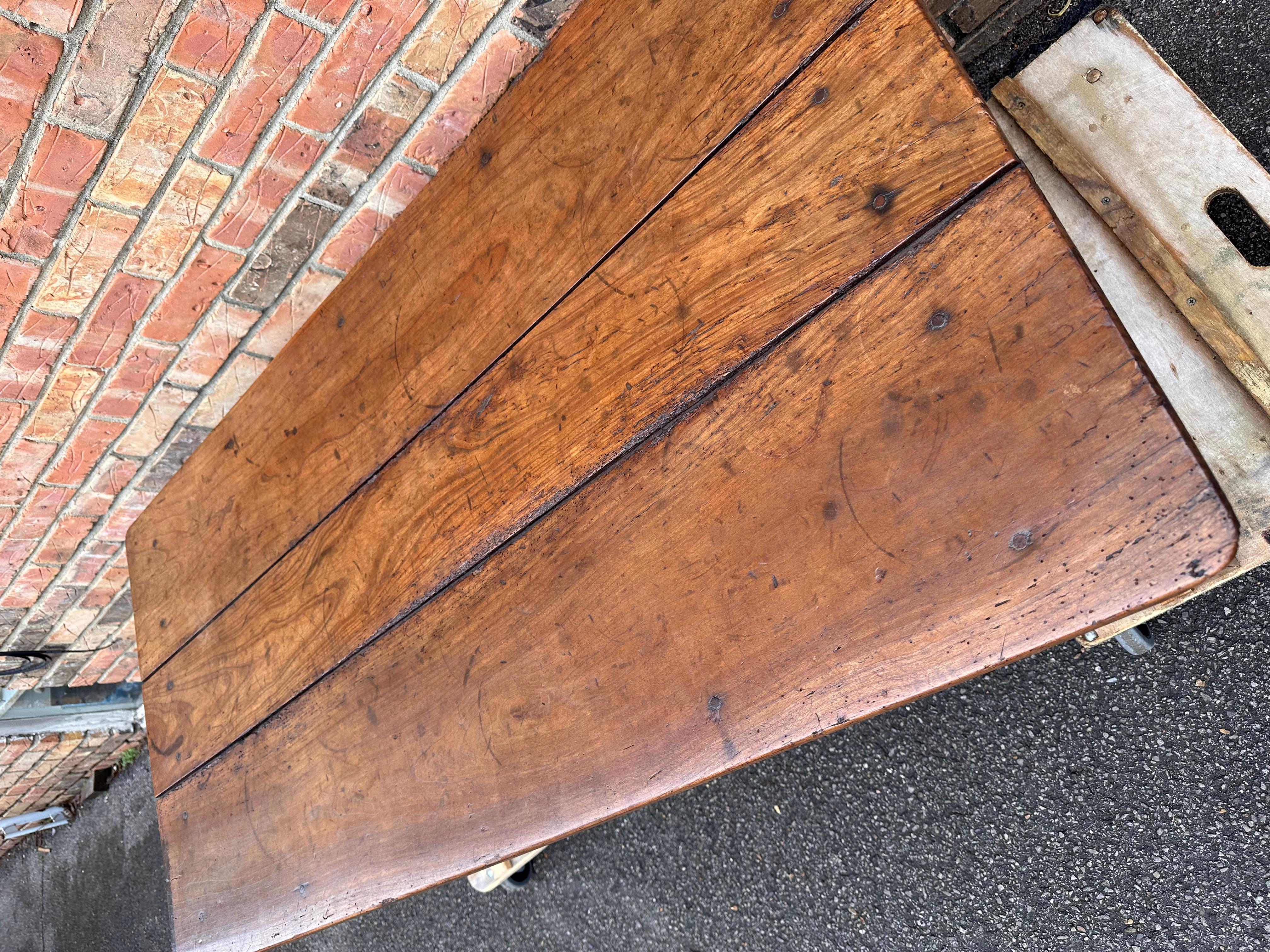 19th Century French Coffee Table In Good Condition In Nashville, TN