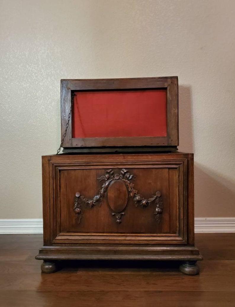 19th Century French Coffer Trunk Now Fahsioned as a Bench In Good Condition For Sale In Forney, TX
