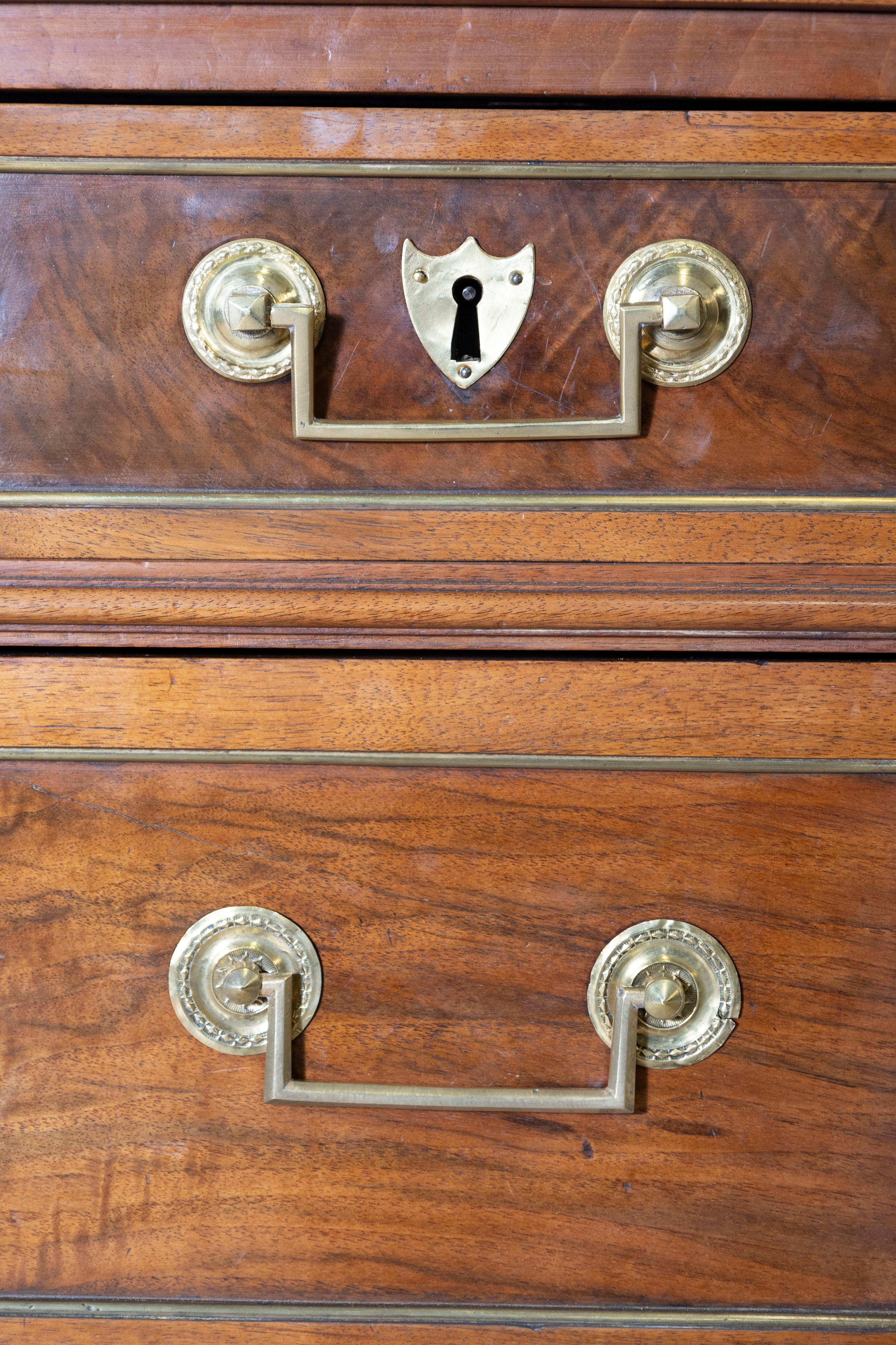 Luigi XVI Commode francese del XIX secolo Circa 1800 in vendita