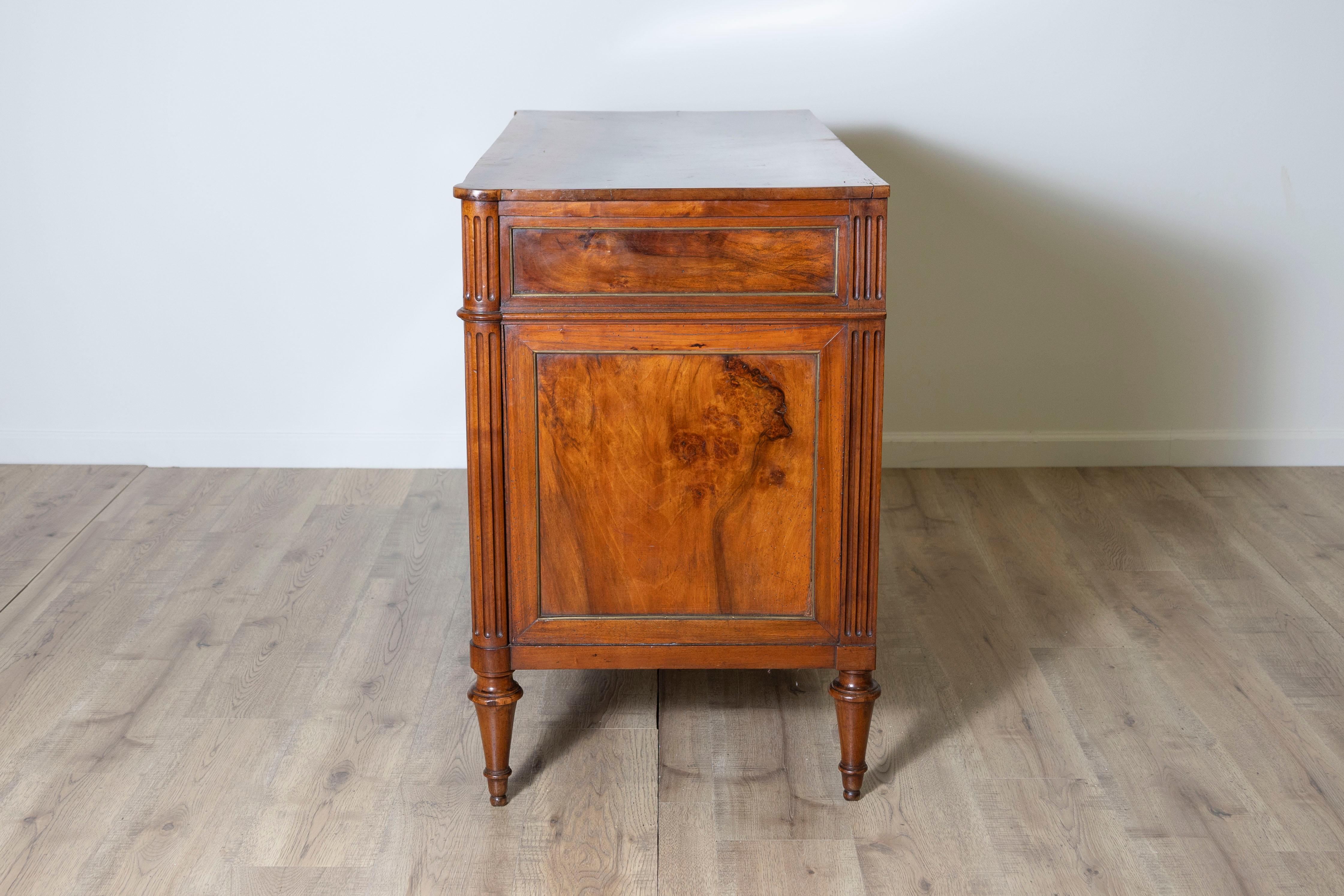 Ottone Commode francese del XIX secolo Circa 1800 in vendita