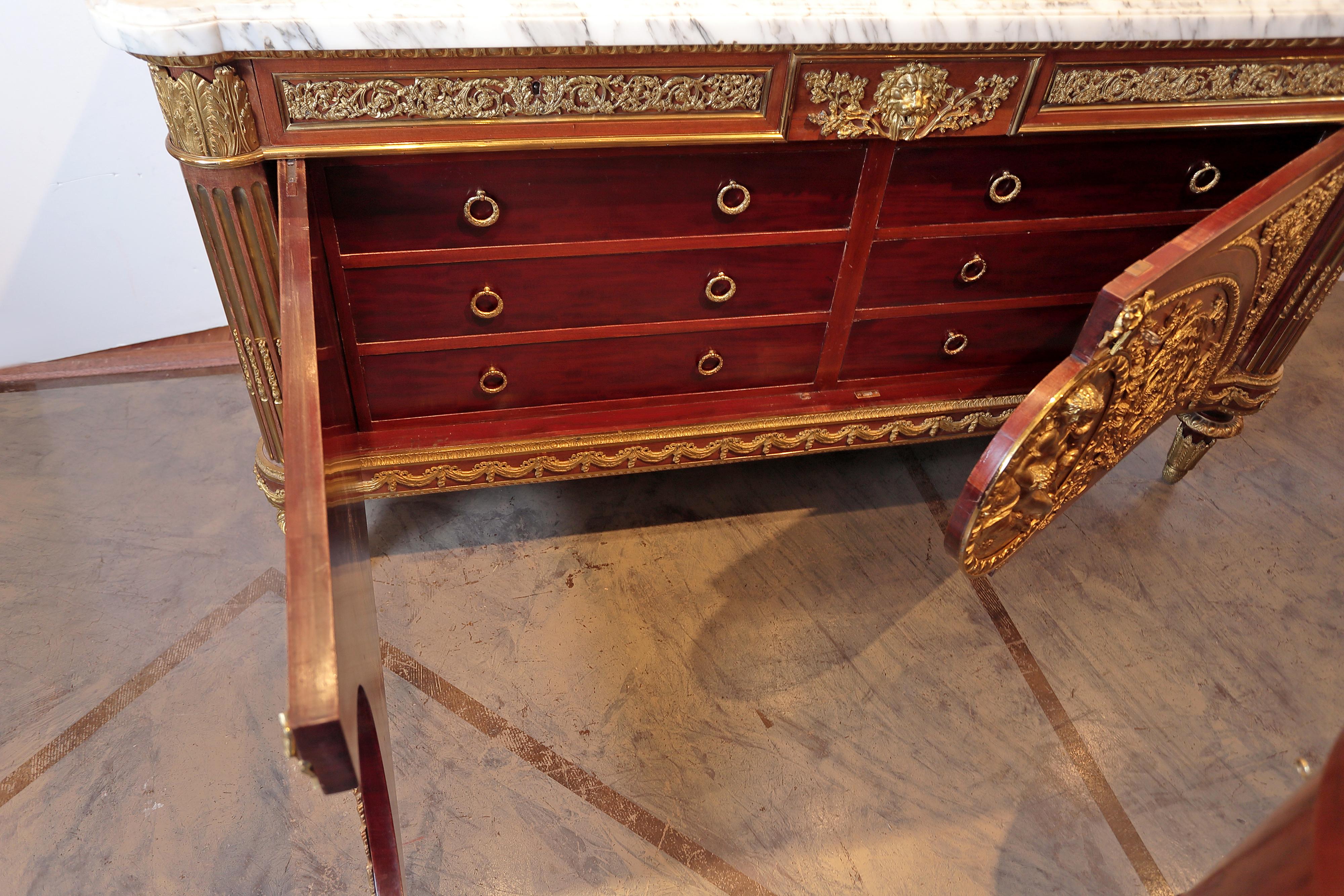 19th Century French Commode Signed L Kahn In Good Condition In Dallas, TX