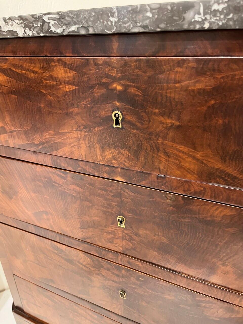 Cómoda francesa del siglo XIX con tapa de mármol en Bueno estado para la venta en Houston, TX