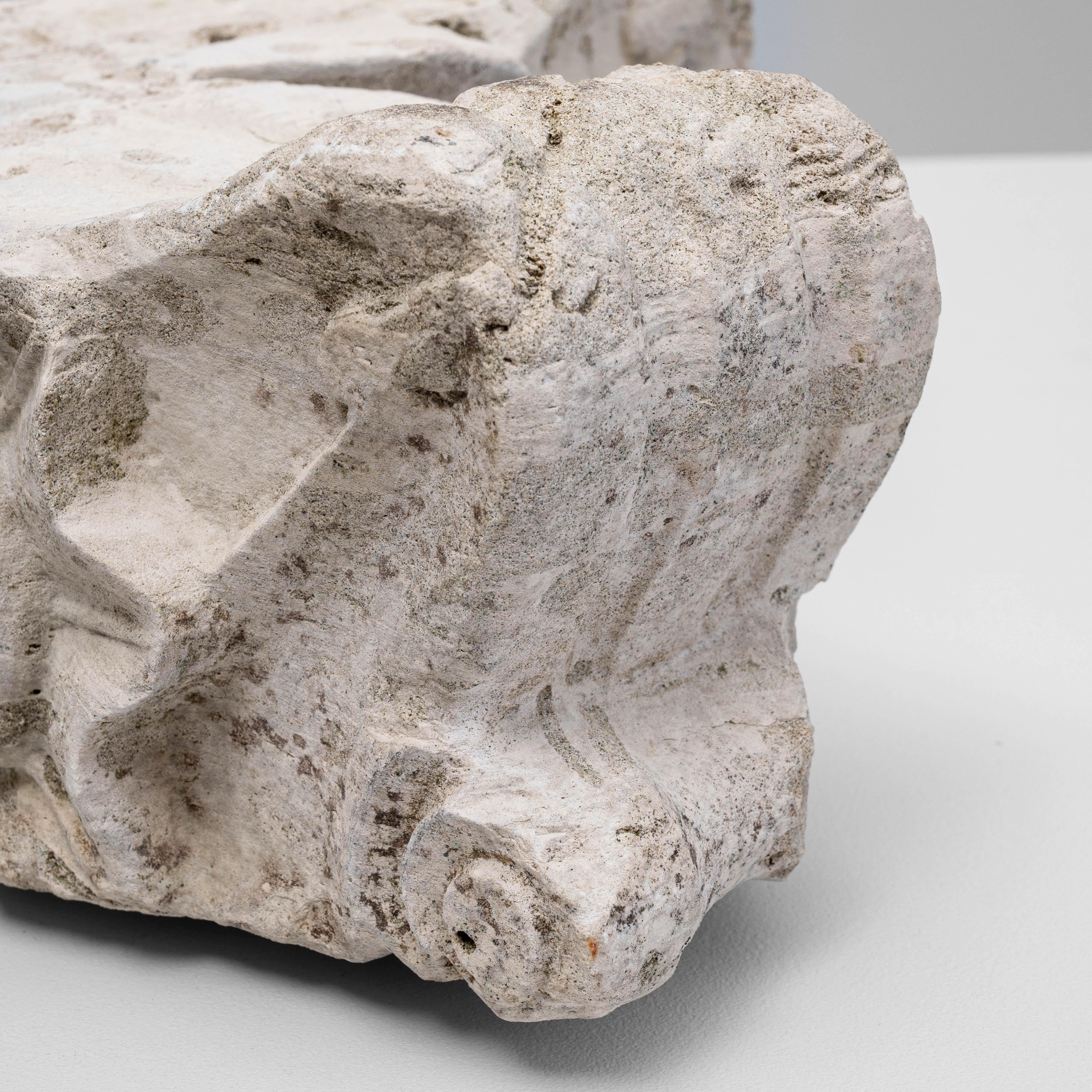 Decorazione in cemento francese del XIX secolo in vendita 5