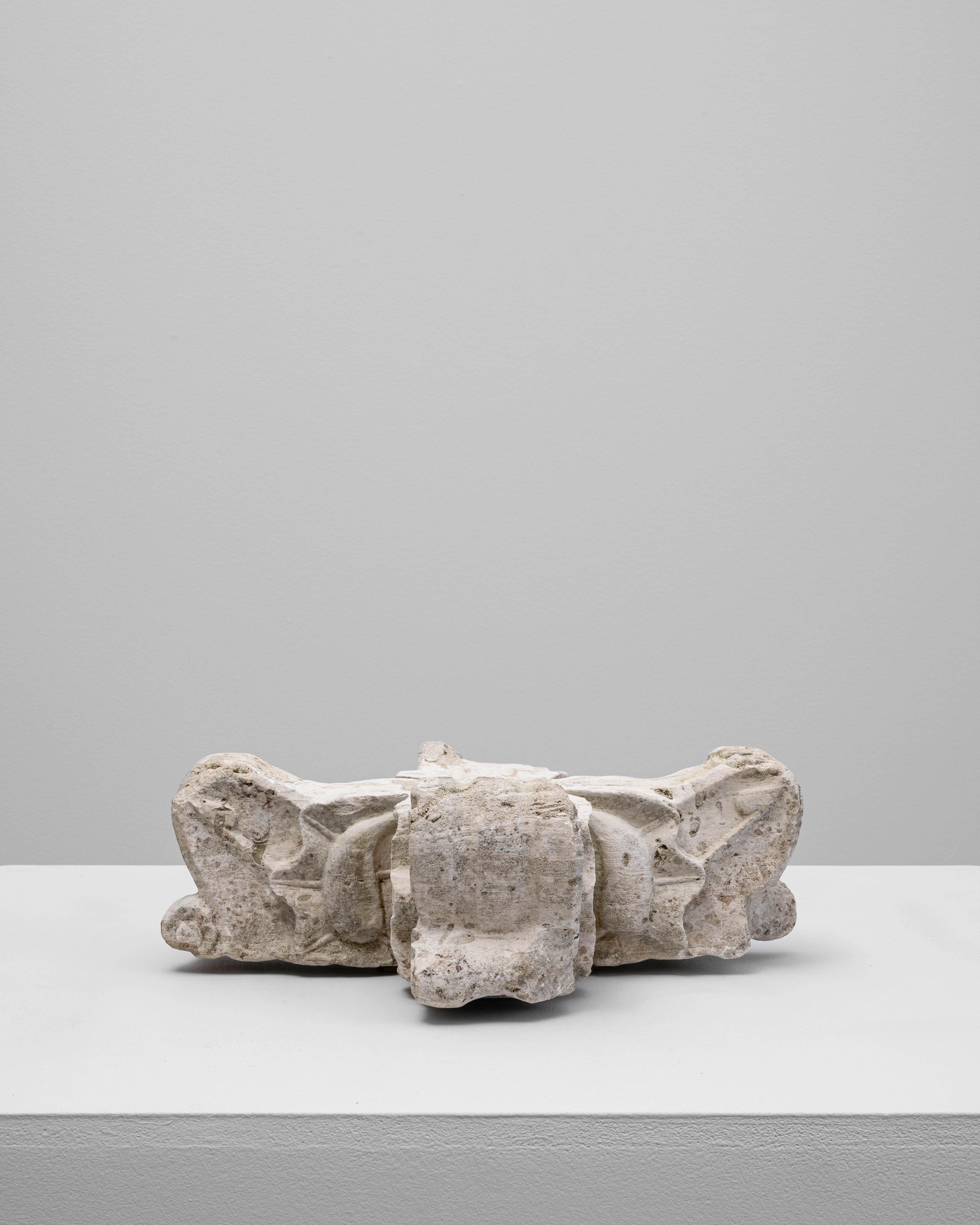 Decorazione in cemento francese del XIX secolo In condizioni buone in vendita a High Point, NC