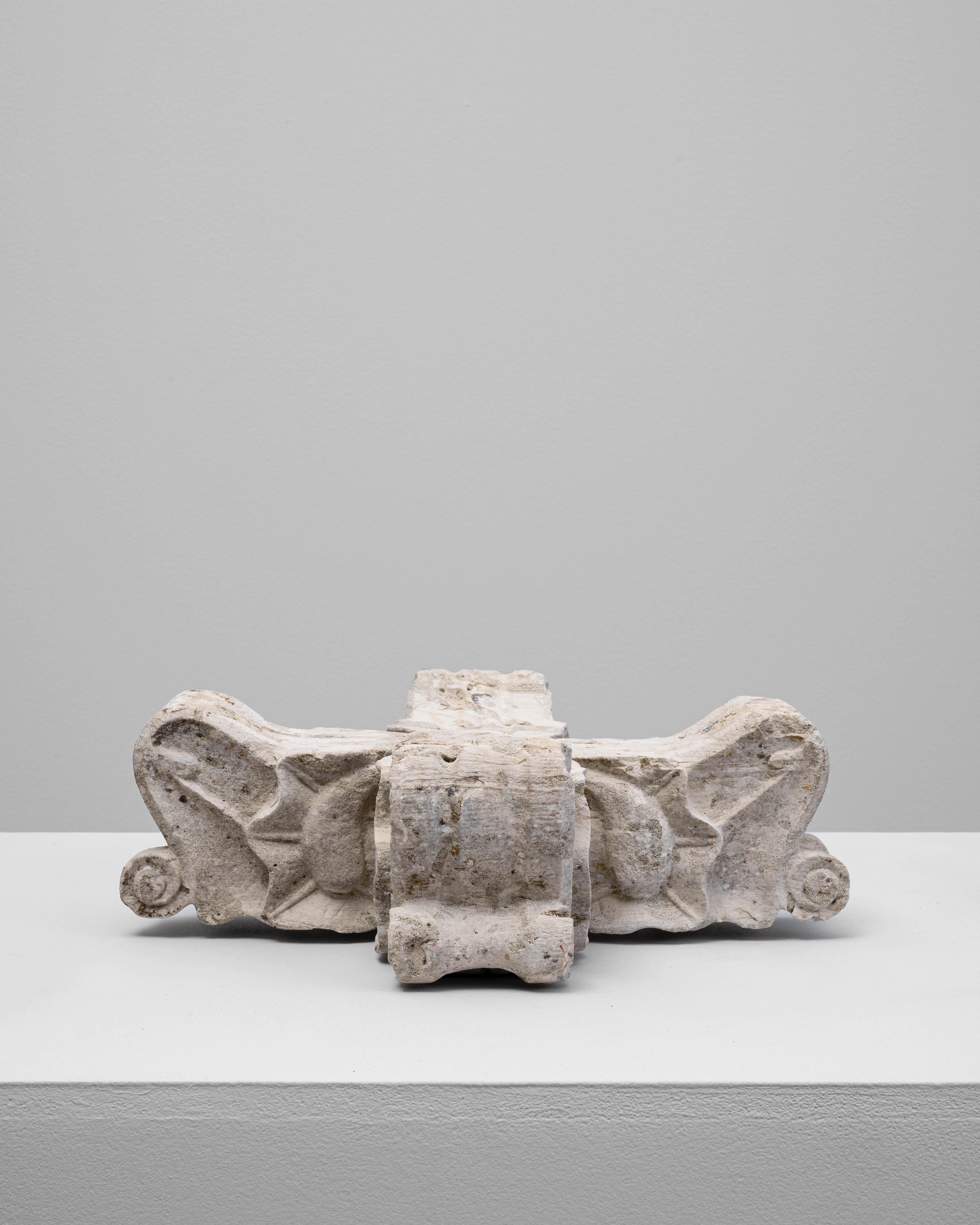 Decorazione in cemento francese del XIX secolo In condizioni buone in vendita a High Point, NC