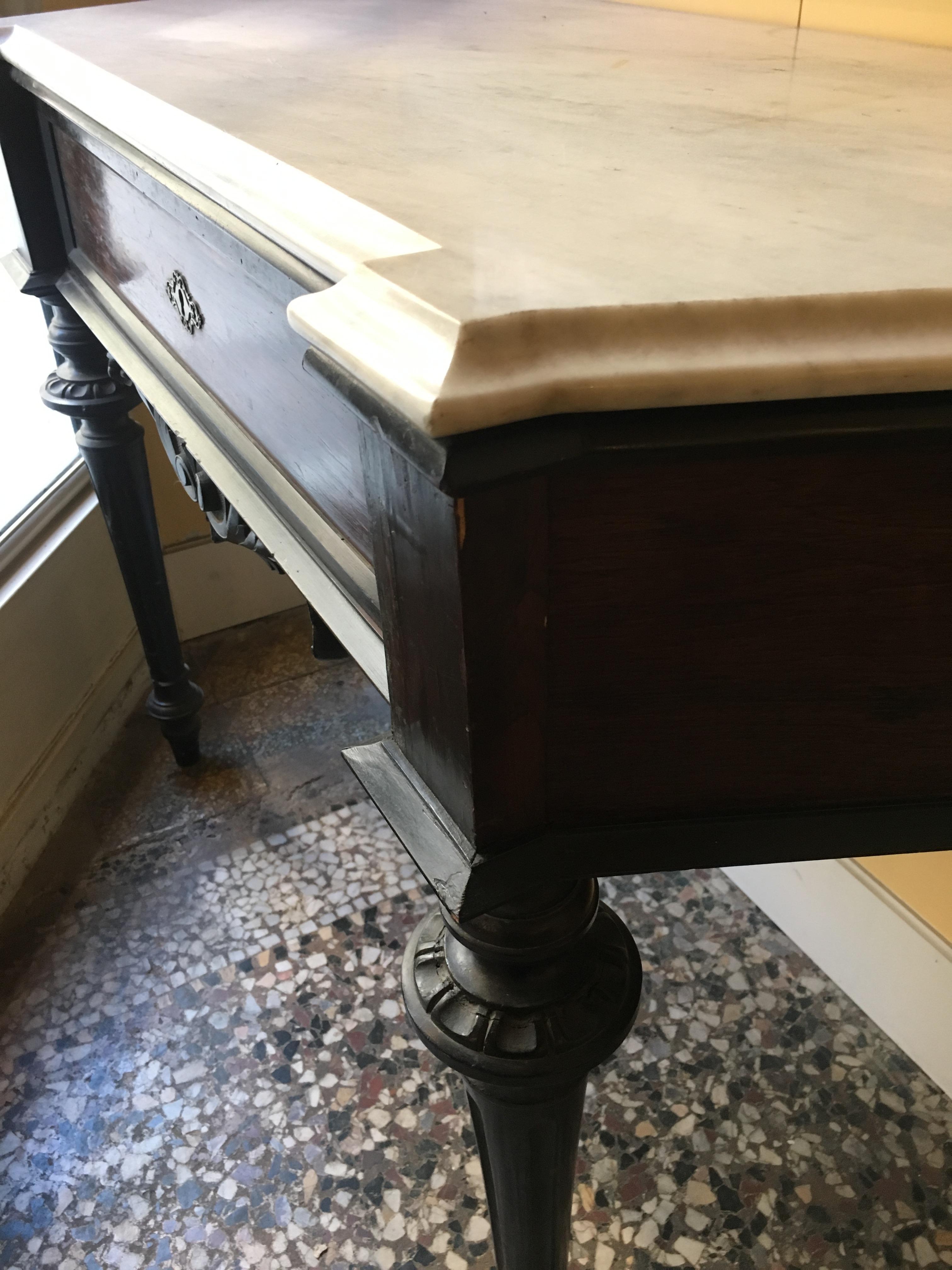 19th Century French Console with Carrara Marble Top and Black Lacquered Legs For Sale 4