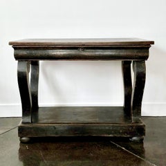 Consola francesa del siglo XIX con cajón y estante inferior