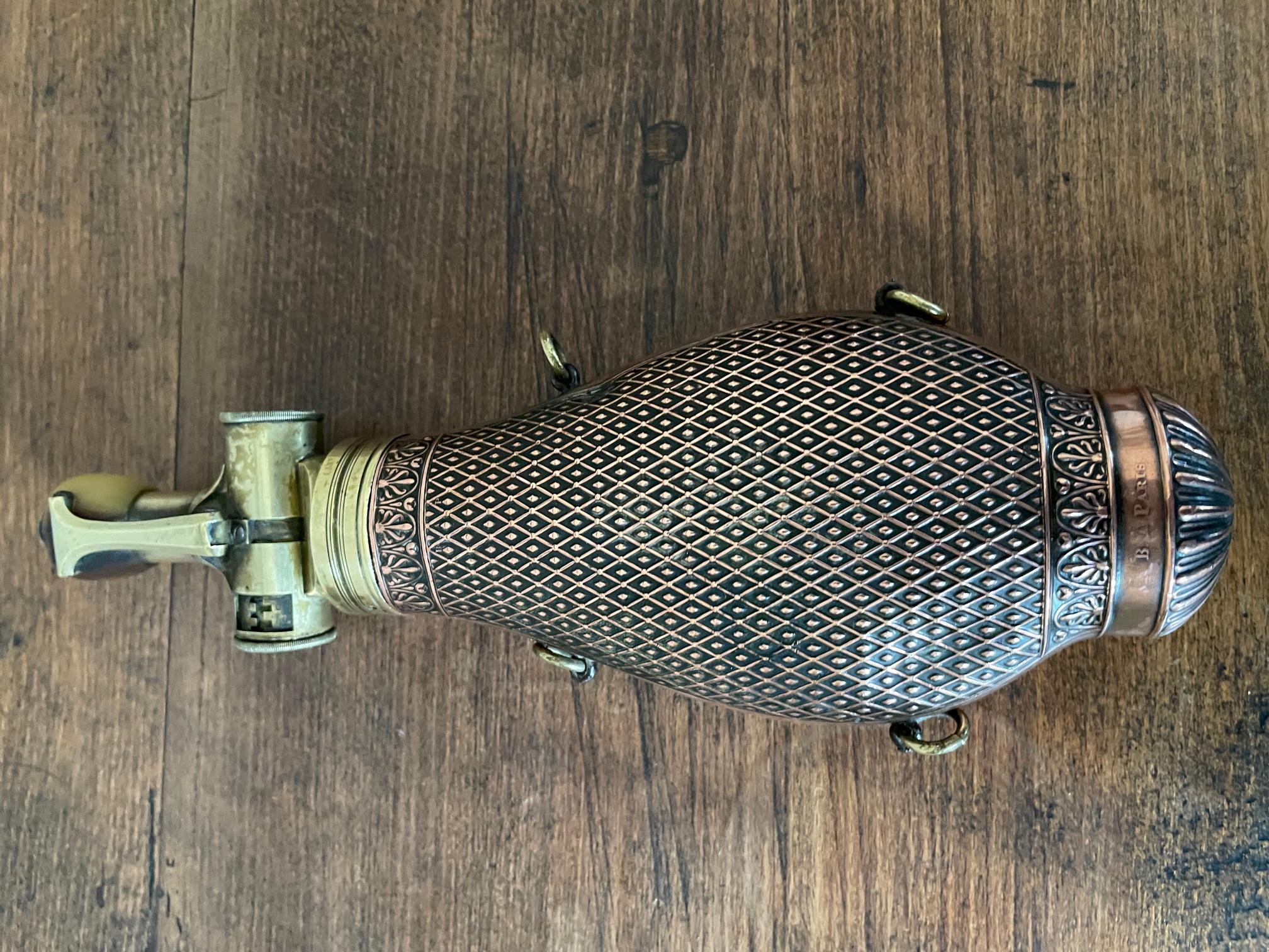 19th Century French Copper and Brass Military Powder Flask For Sale 1