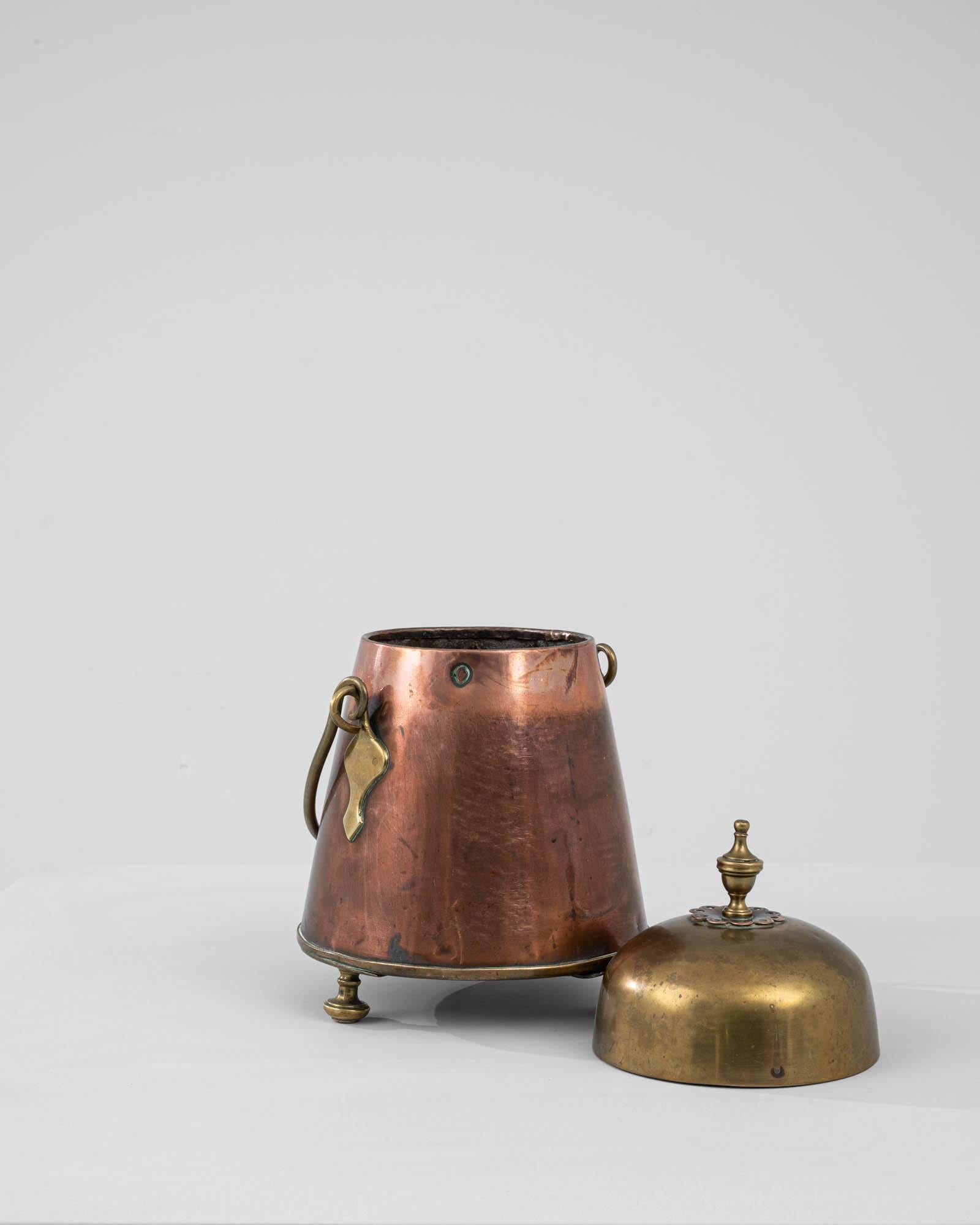 19th Century French Copper and Brass Pot 4