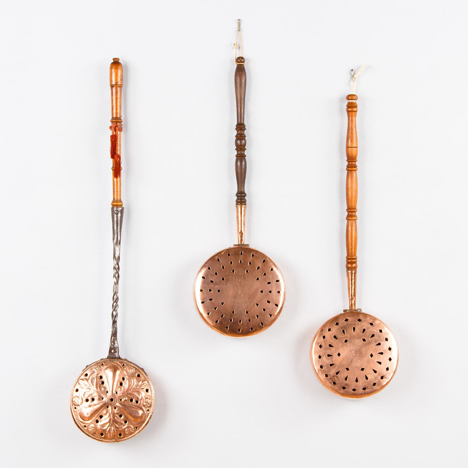 19th Century French Copper Bed Warmer 5