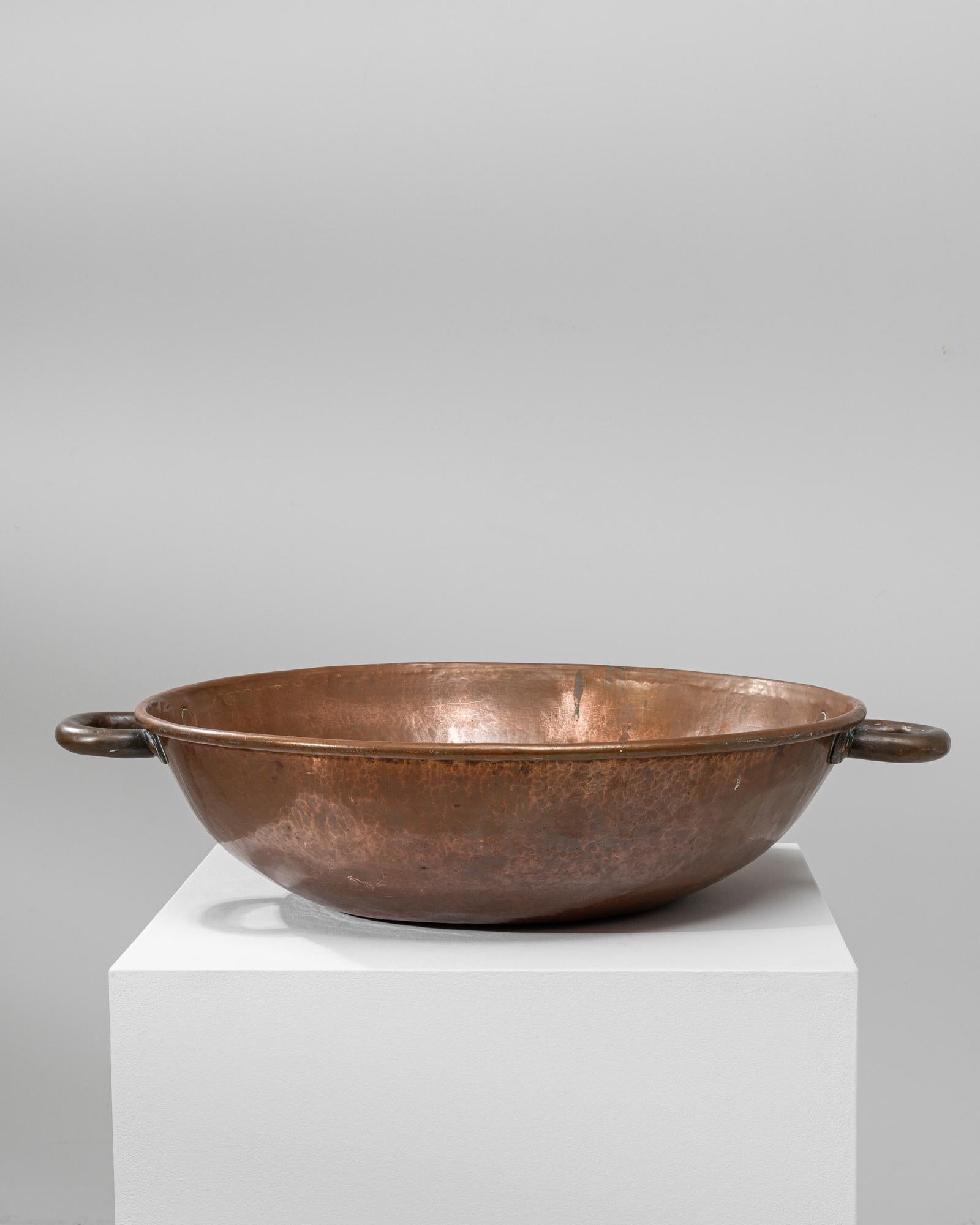19th Century French Copper Bowl In Good Condition For Sale In High Point, NC