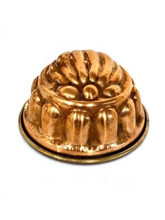 19th Century French Copper Cake Mould with Shell Decoration