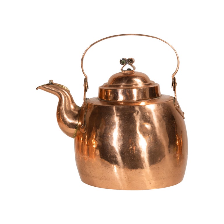 Group of Six 19th Century French Copper Kettles For Sale at 1stDibs