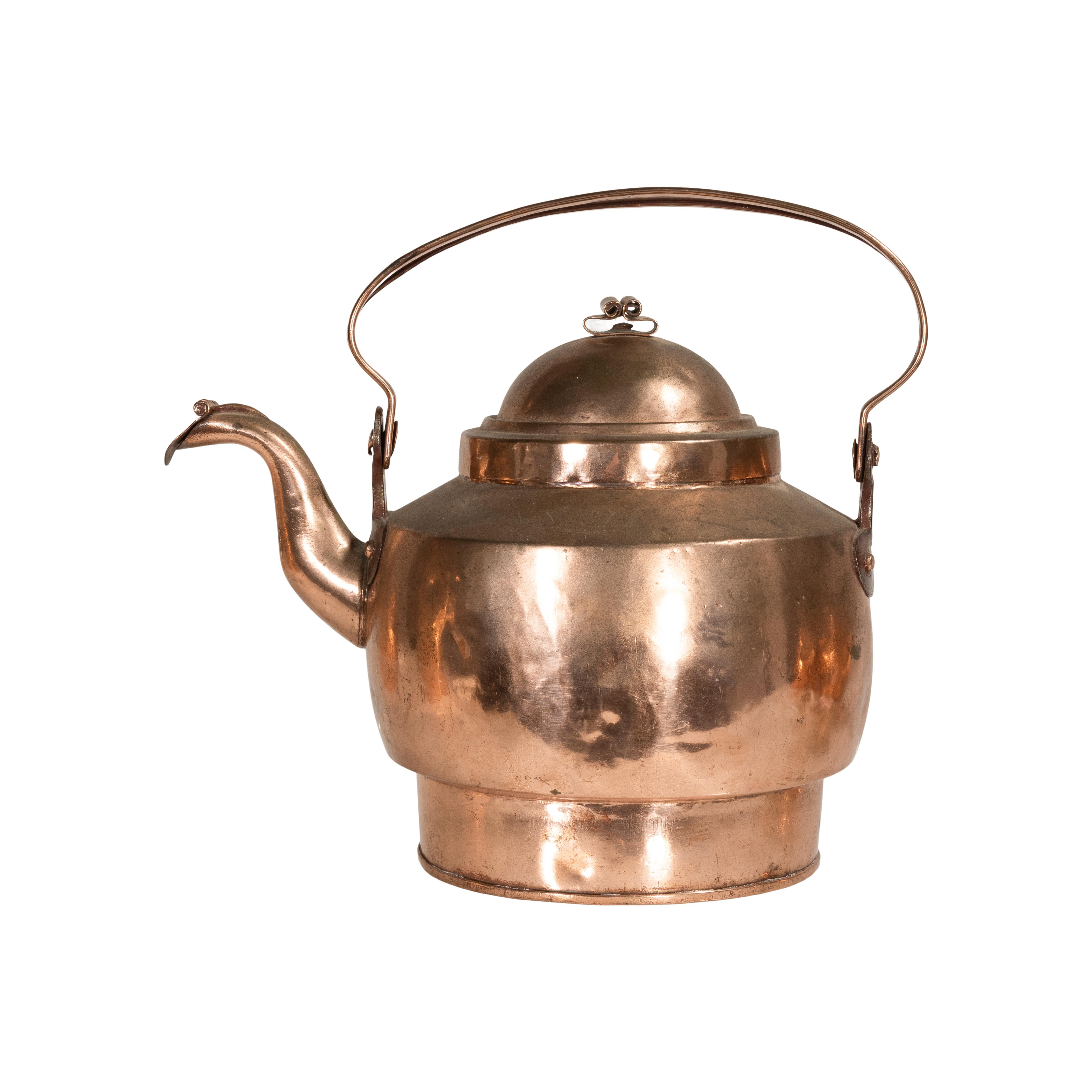 Group of Six 19th Century French Copper Kettles For Sale 1
