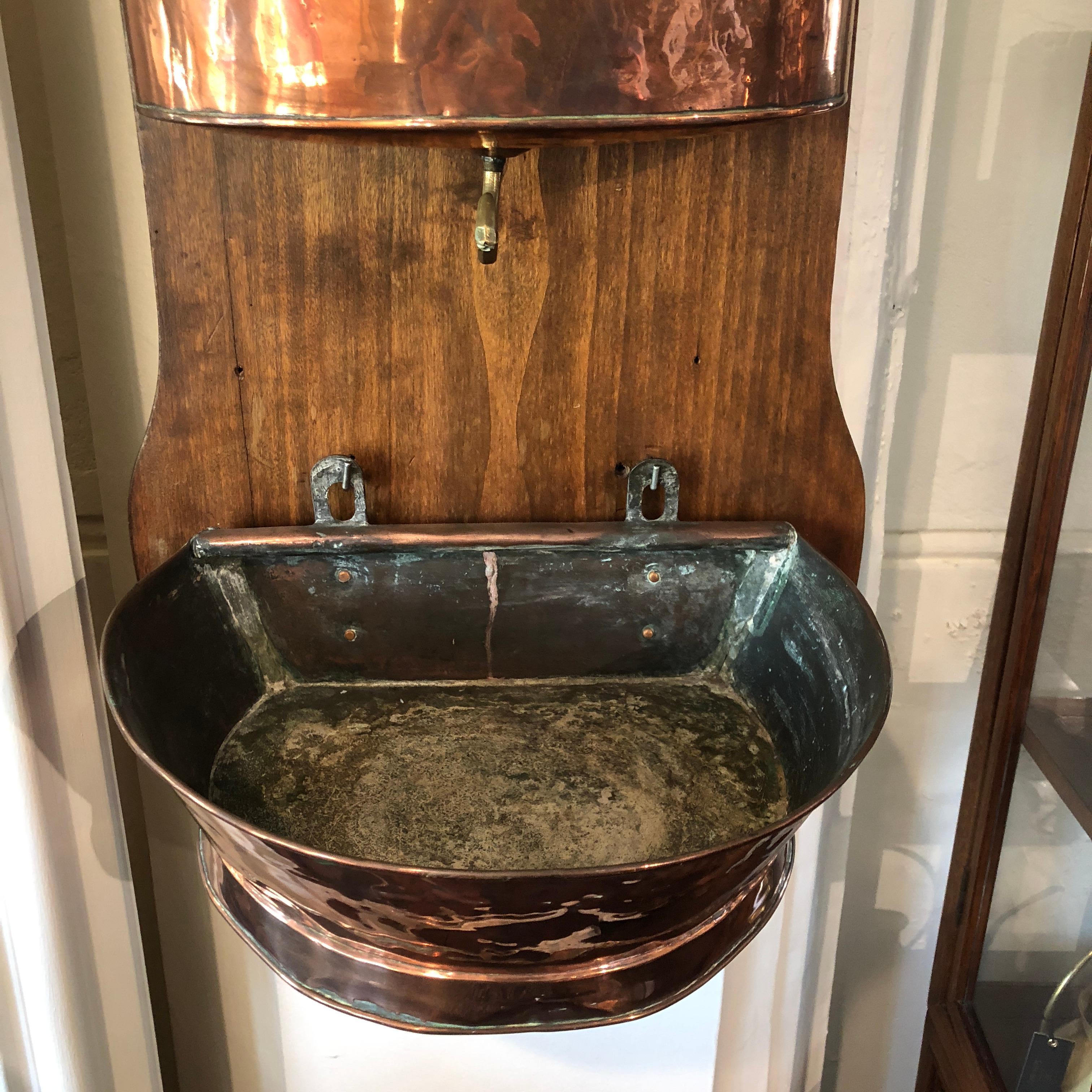 19th Century, French Copper Lavabo / Wall Fountain In Good Condition For Sale In Perth , AU