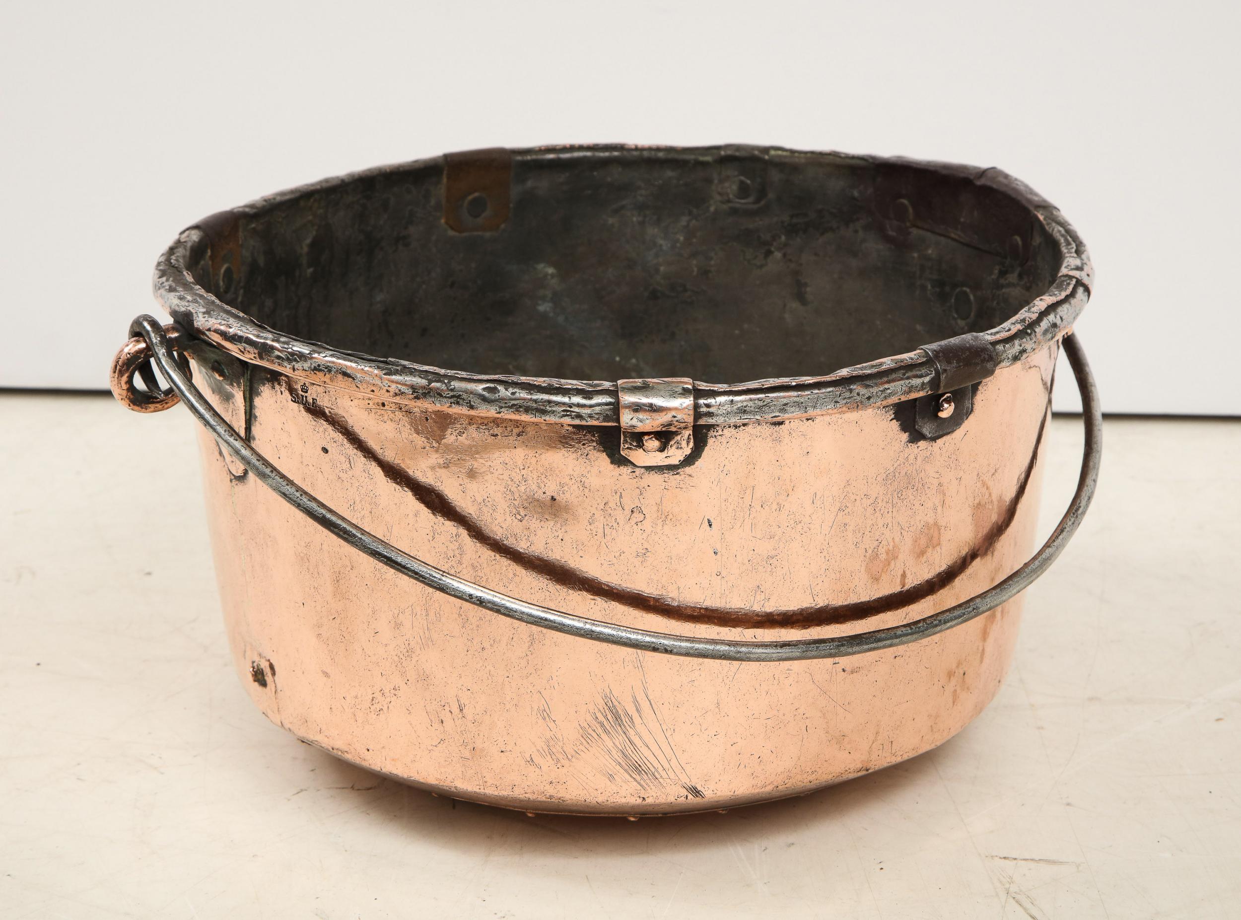 19th Century French Copper Pail In Fair Condition For Sale In Greenwich, CT
