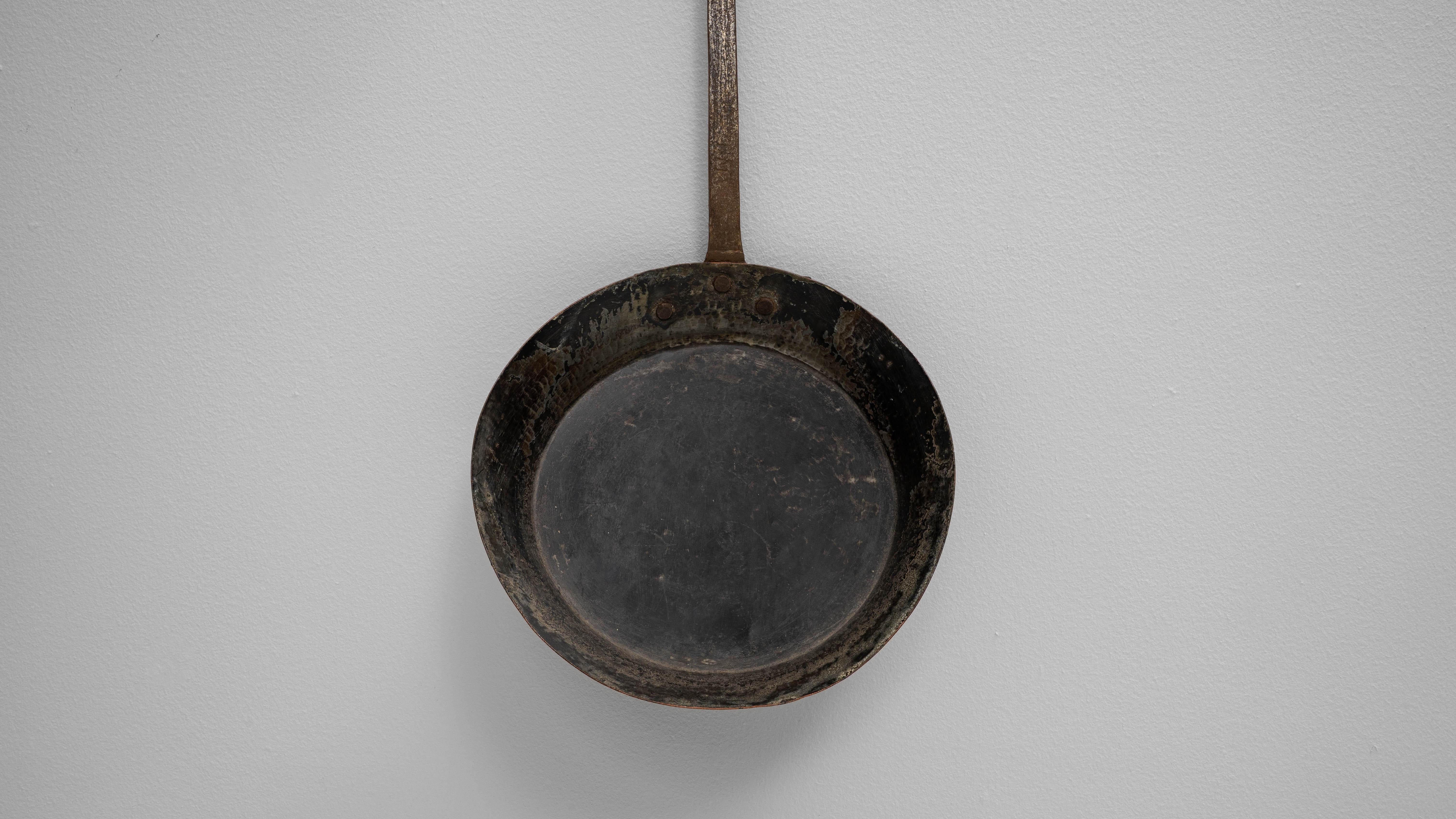 Padella di rame francese del XIX secolo in vendita 2