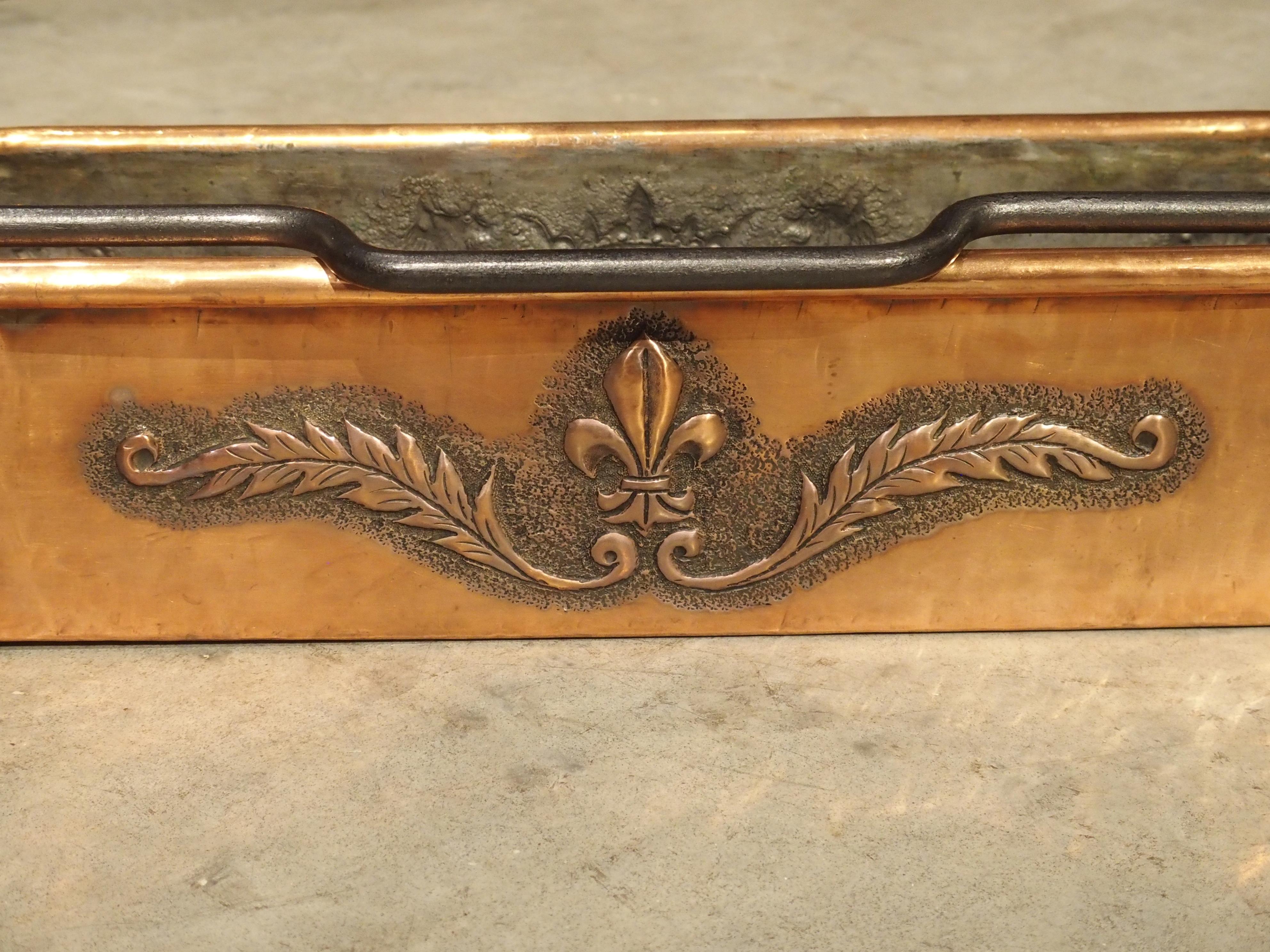 19th Century French Copper Poissonniere with Coat of Arms and Fleur De Lys In Good Condition In Dallas, TX