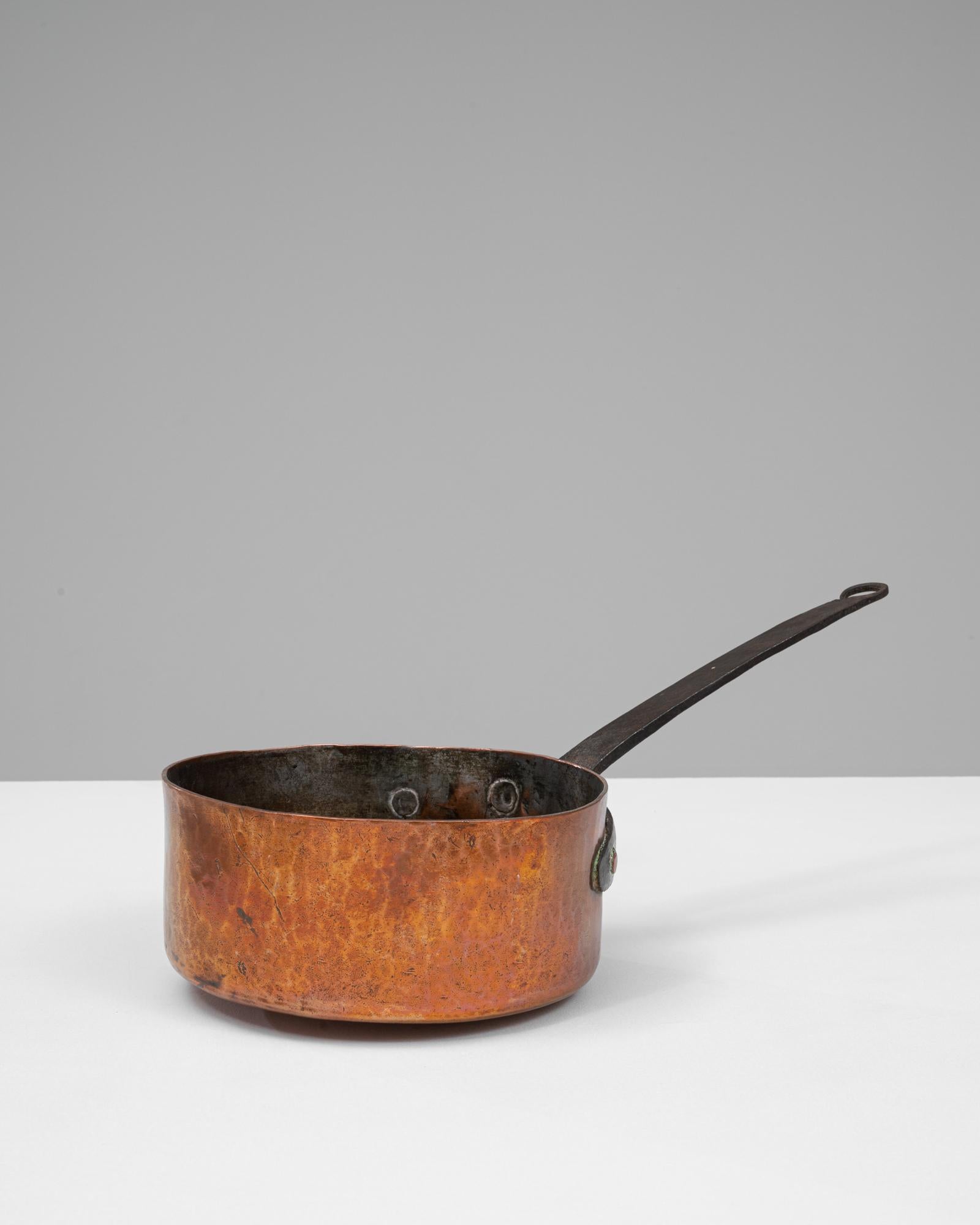 Französischer Kupfertopf aus dem 19. (19. Jahrhundert) im Angebot