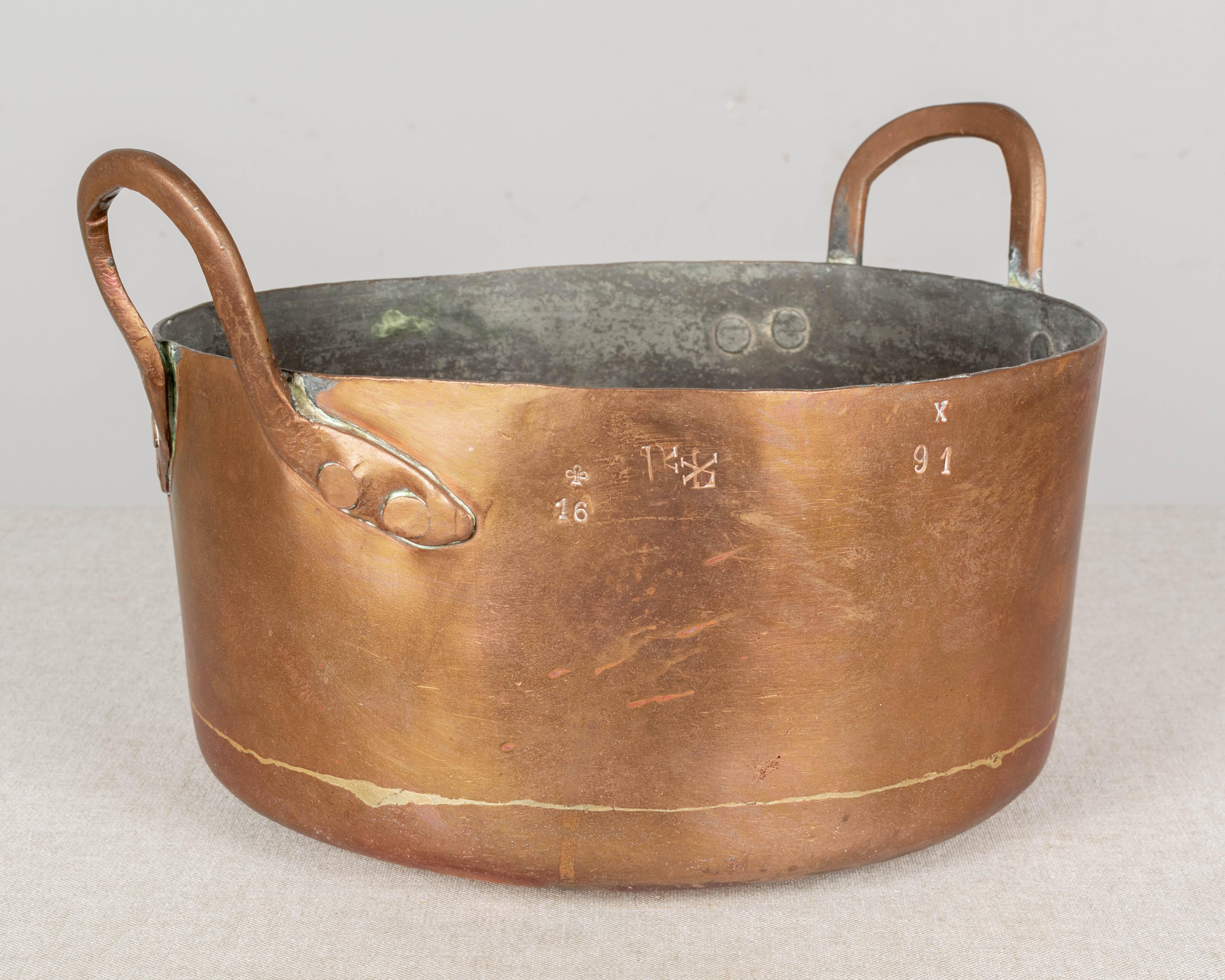 19th Century French Copper Pot For Sale 3