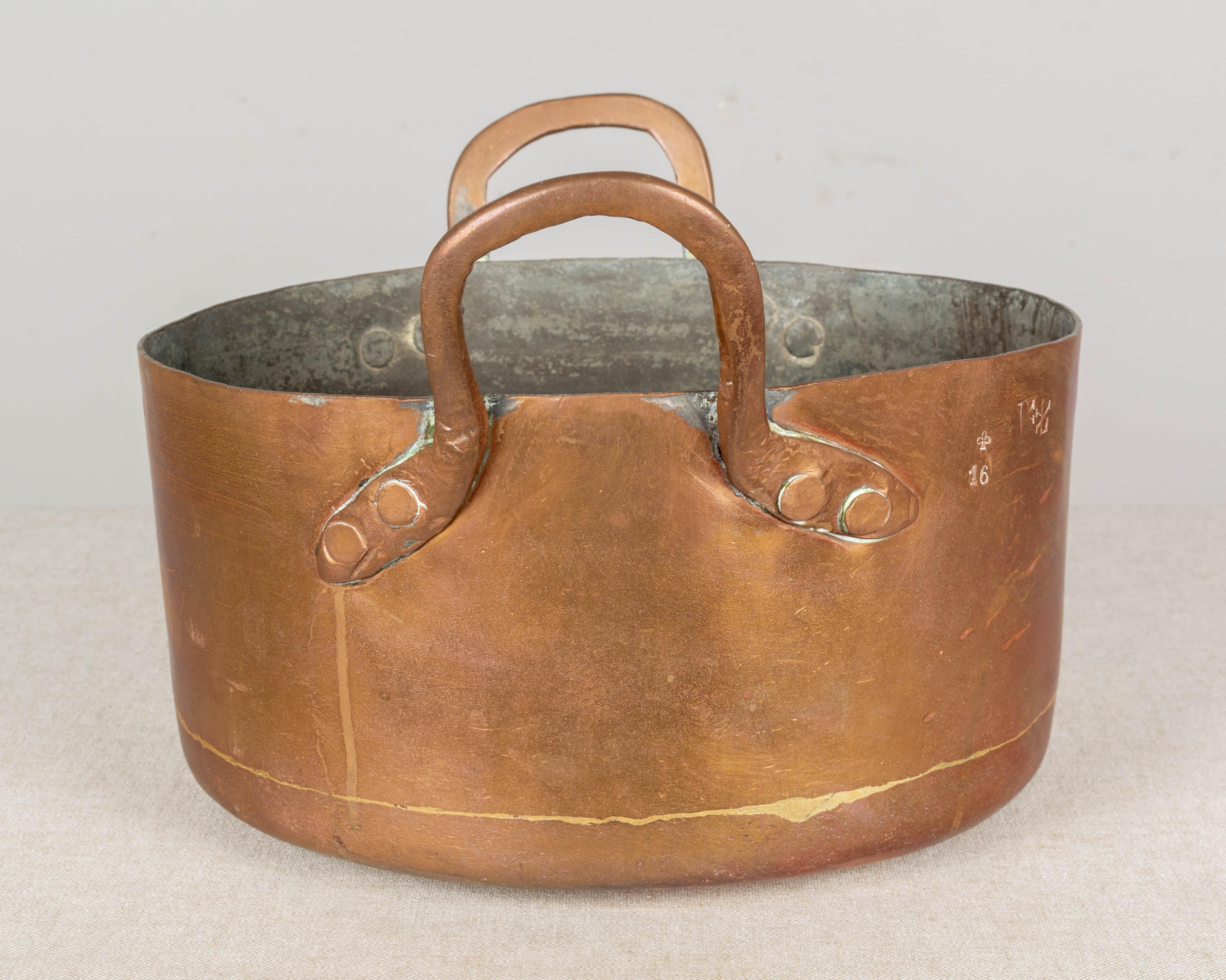 19th Century French Copper Pot For Sale 4