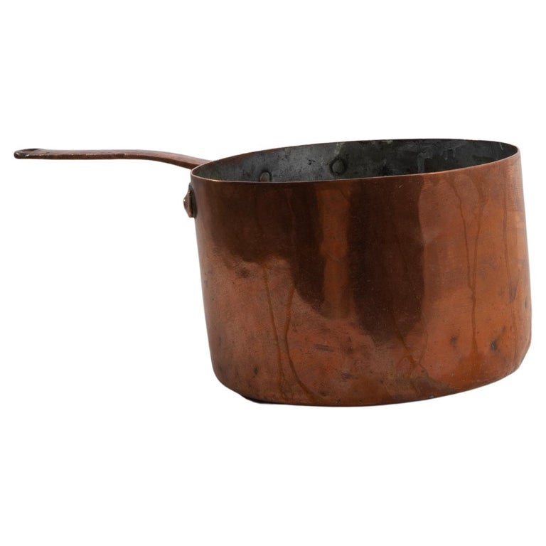 19th Century French Copper Pot For Sale at 1stDibs