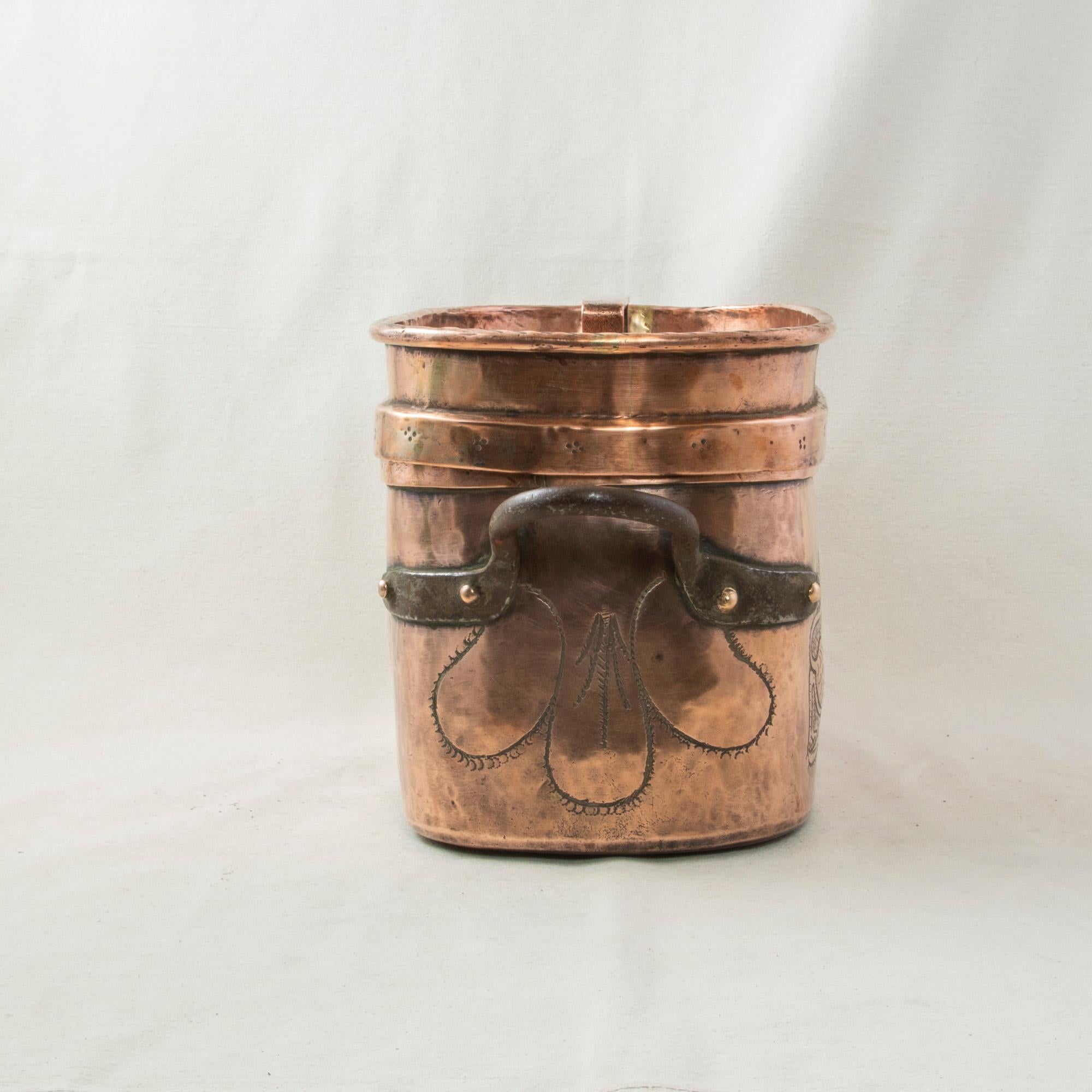 19th Century French Copper Repousse Daubiere with Lid from Chateau 1
