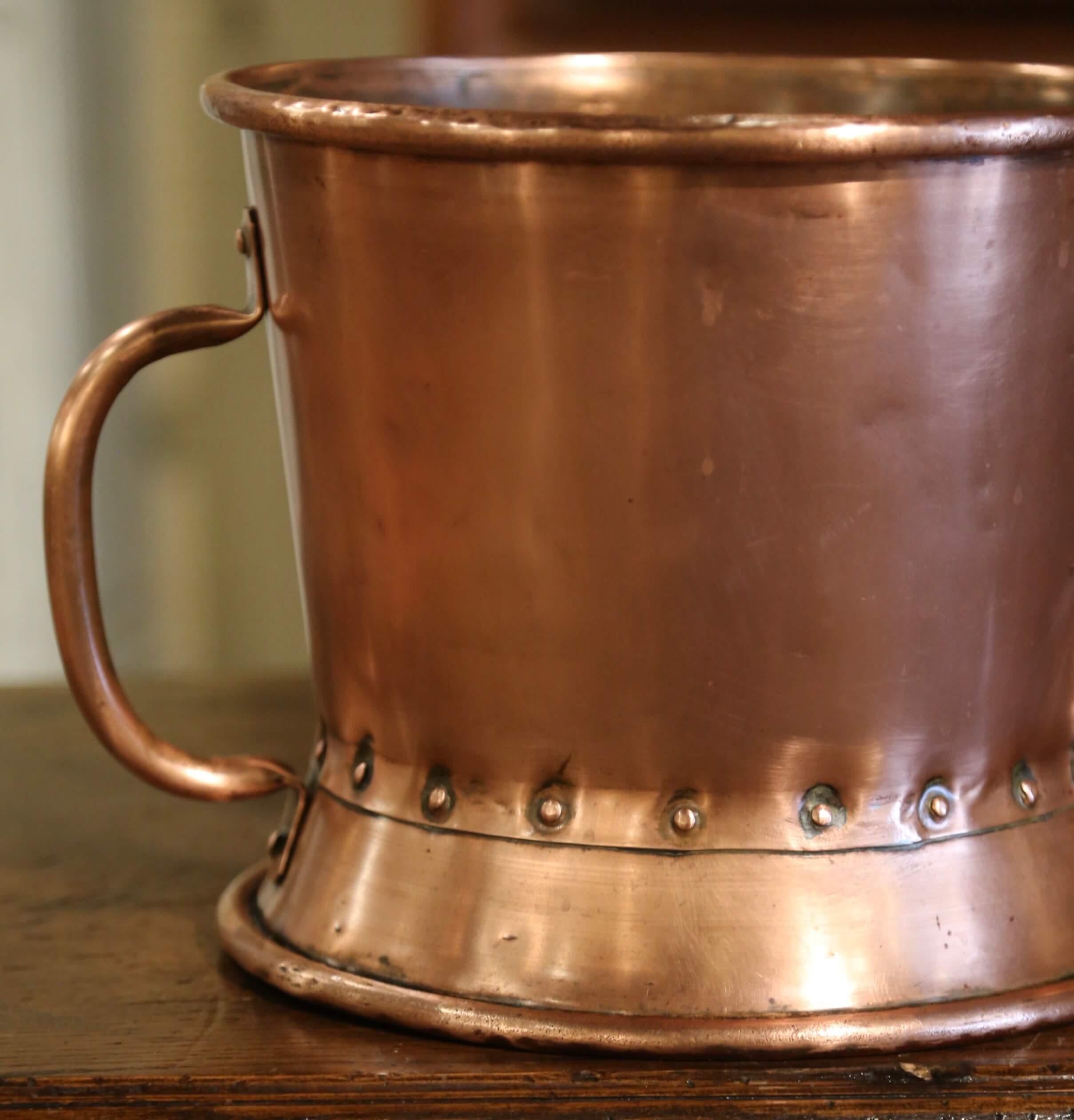 Hand-Crafted 19th Century French Copper Waste Basket or Cache Pot with Brass Side Handles For Sale