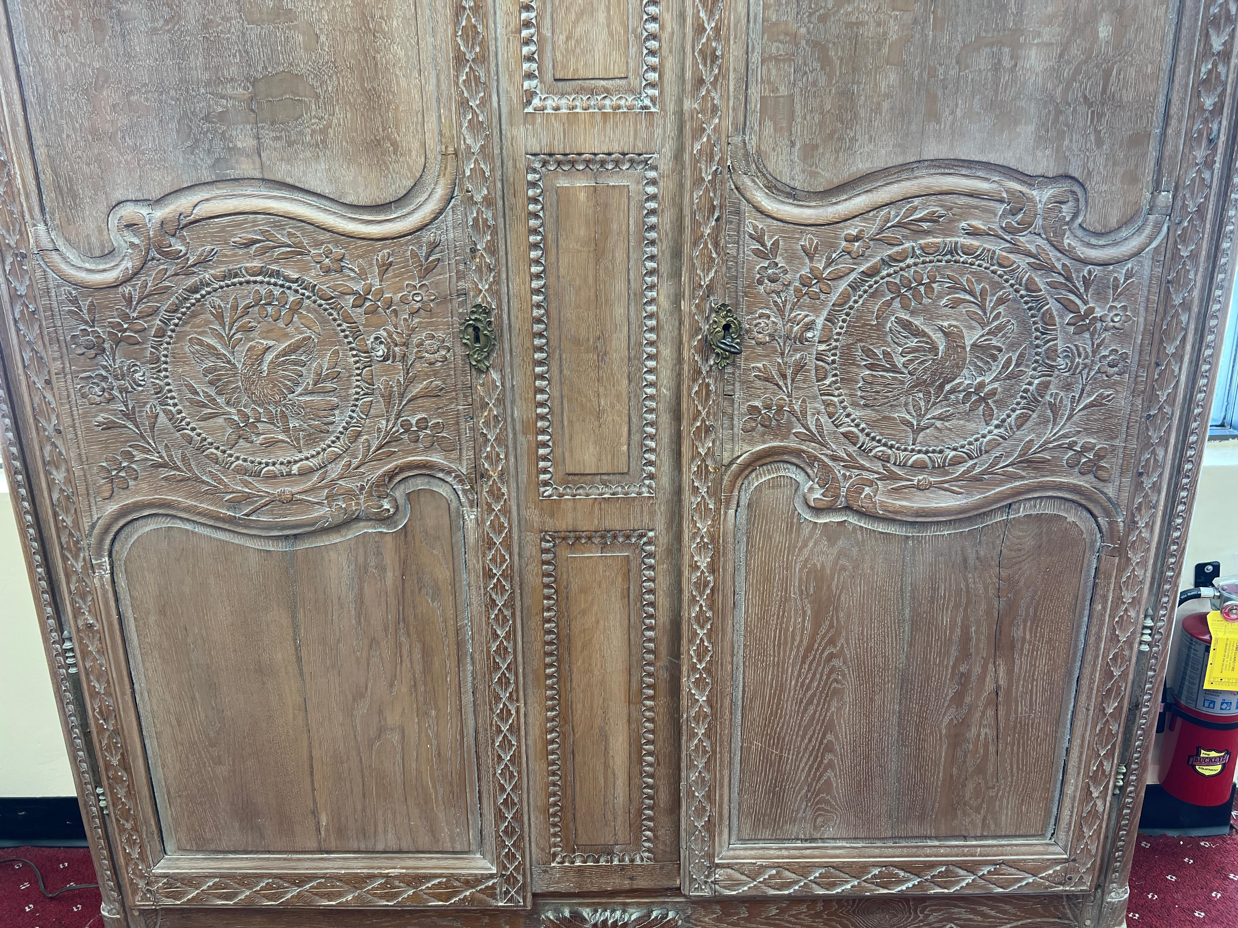 19th Century French Country Armoire in the Norman Style De Bayeux For Sale 9