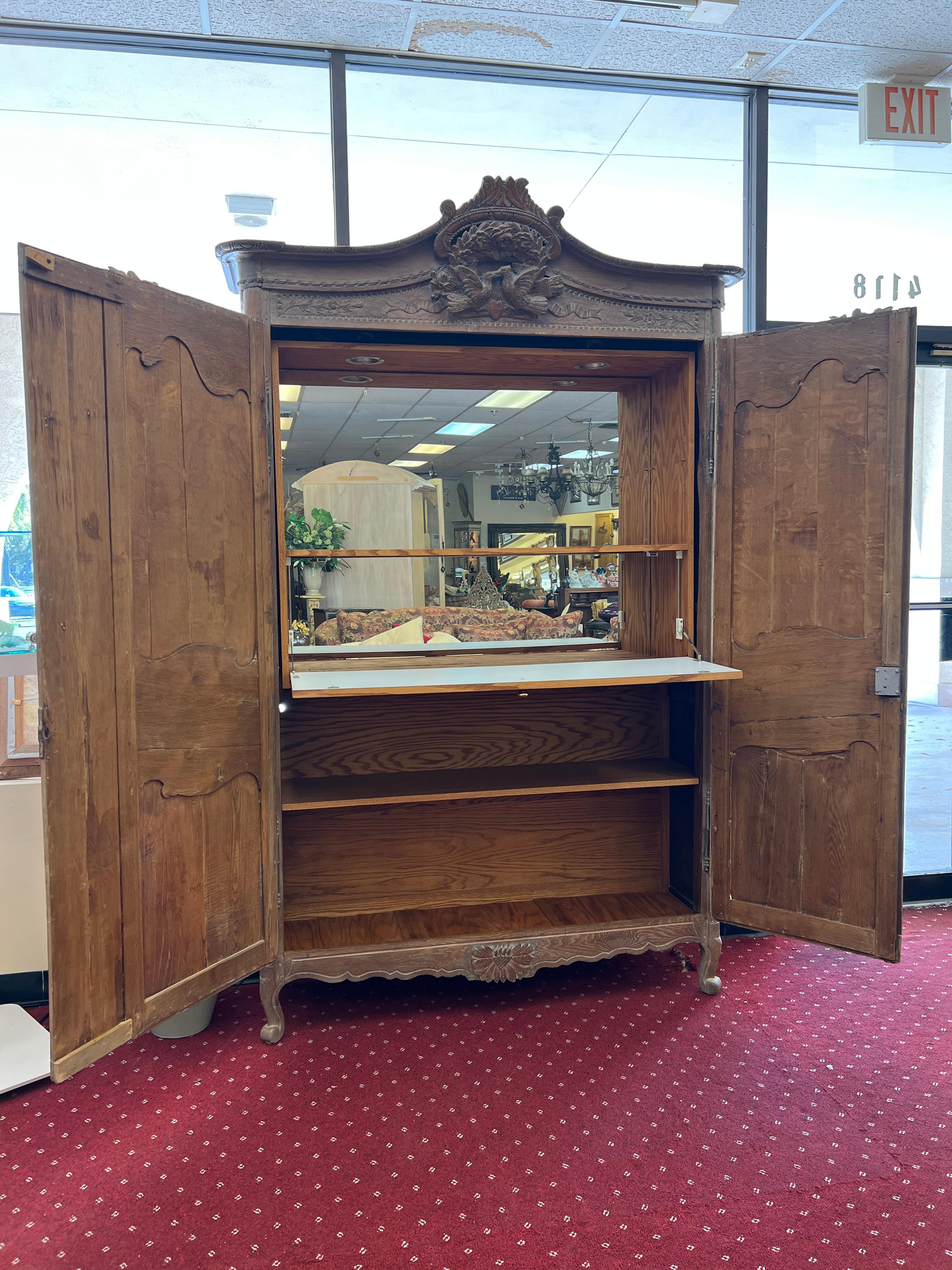 19th Century French Country Armoire in the Norman Style De Bayeux In Good Condition For Sale In Palm Beach Gardens, FL