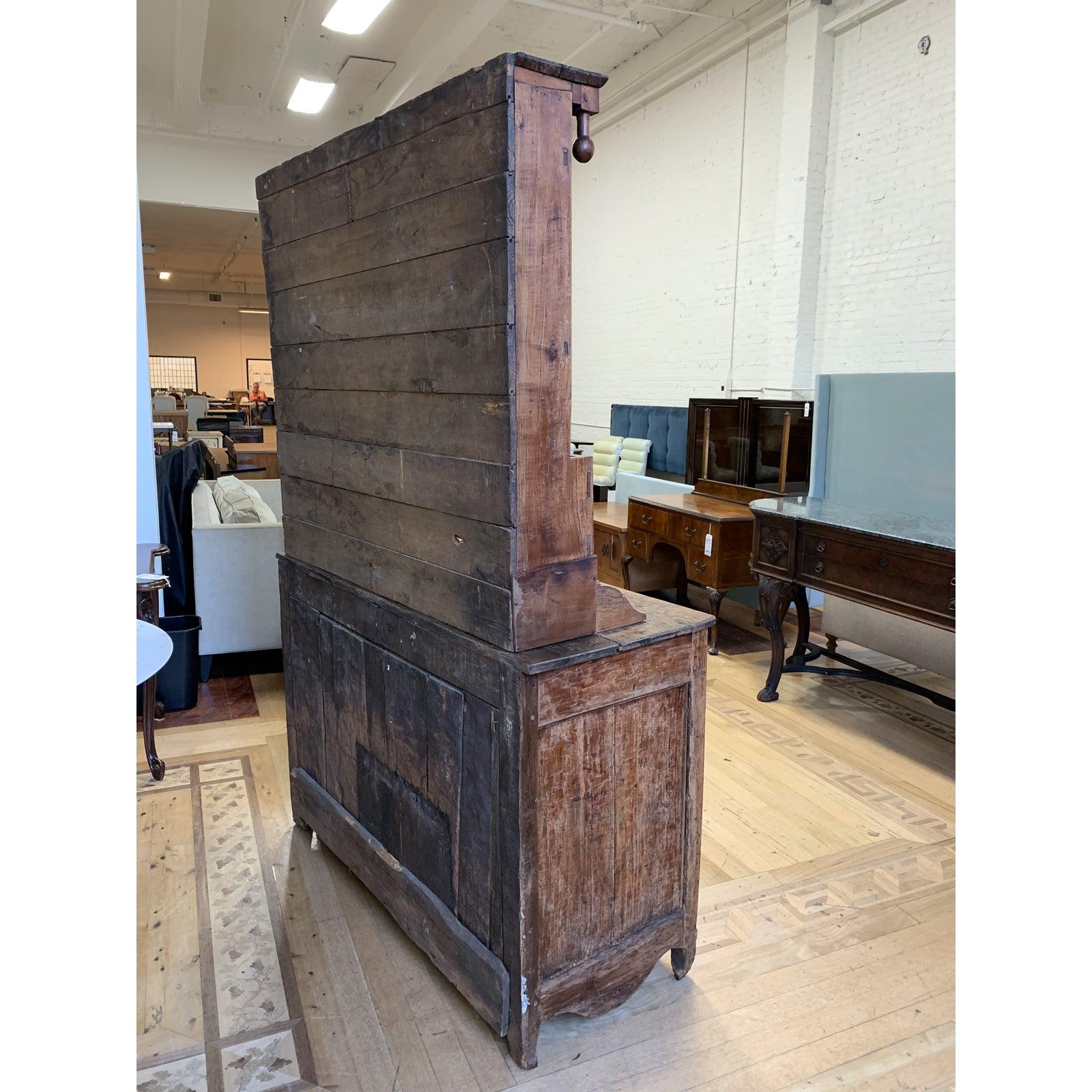 19th Century French Country Buffet / Hutch In Good Condition For Sale In San Francisco, CA
