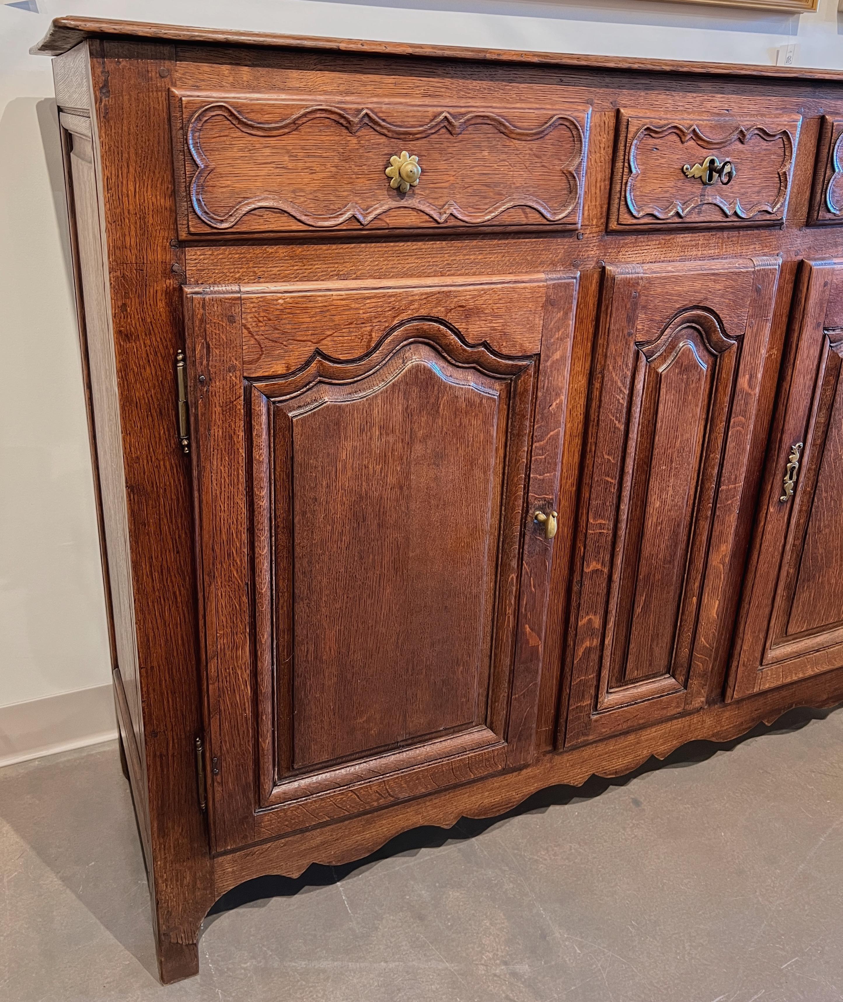 19th Century French Country Louis XV Oak Buffet In Good Condition For Sale In Alpharetta, GA