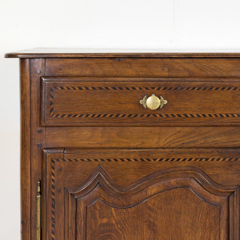 19th Century French Country Louis XV Style Oak Enfilade Buffet with Marquetry For Sale 7