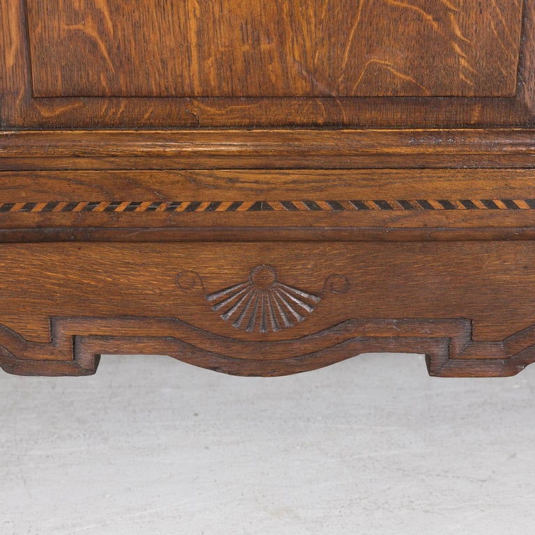 19th Century French Country Louis XV Style Oak Enfilade Buffet with Marquetry For Sale 11