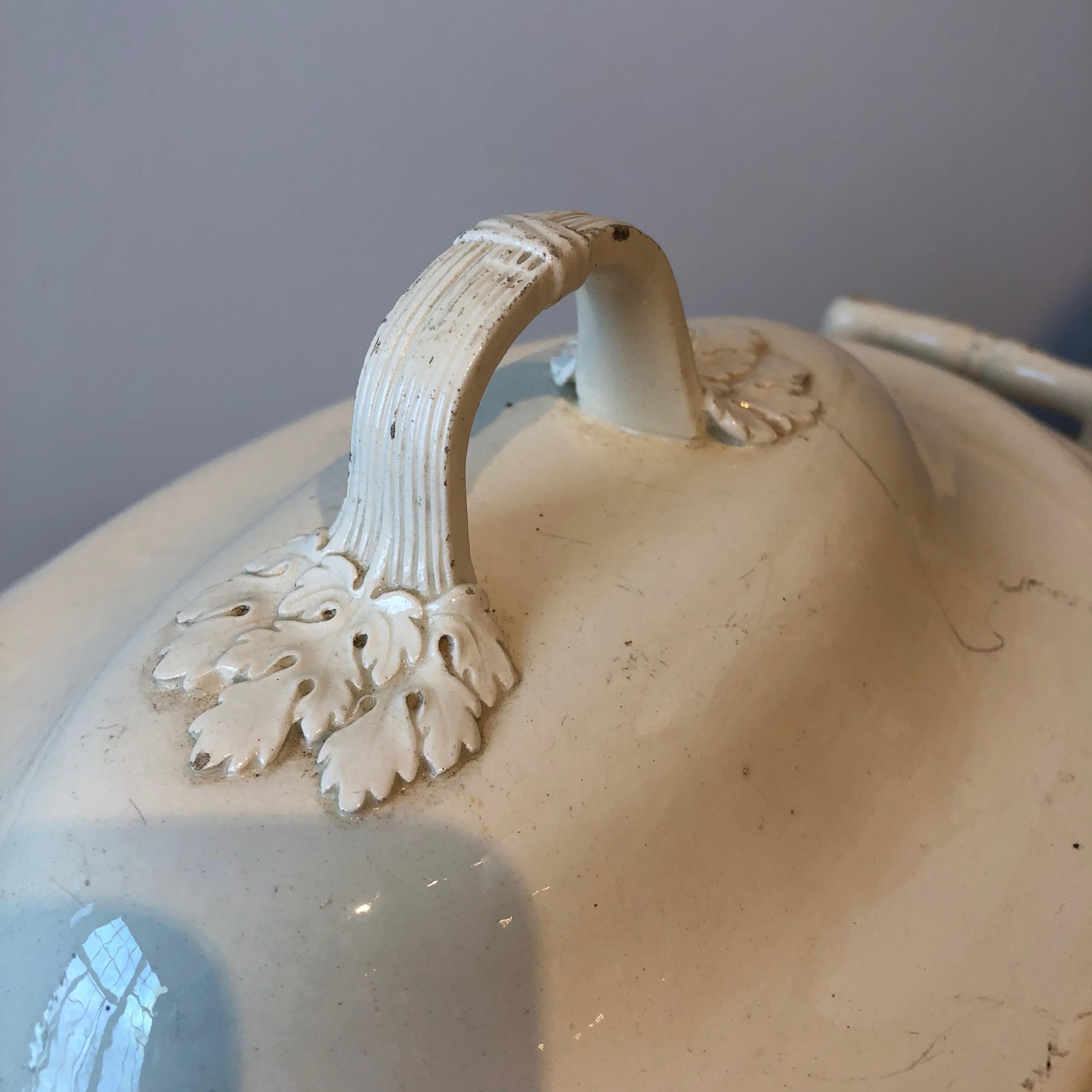19th Century French Creamware Soup Tureen For Sale 2