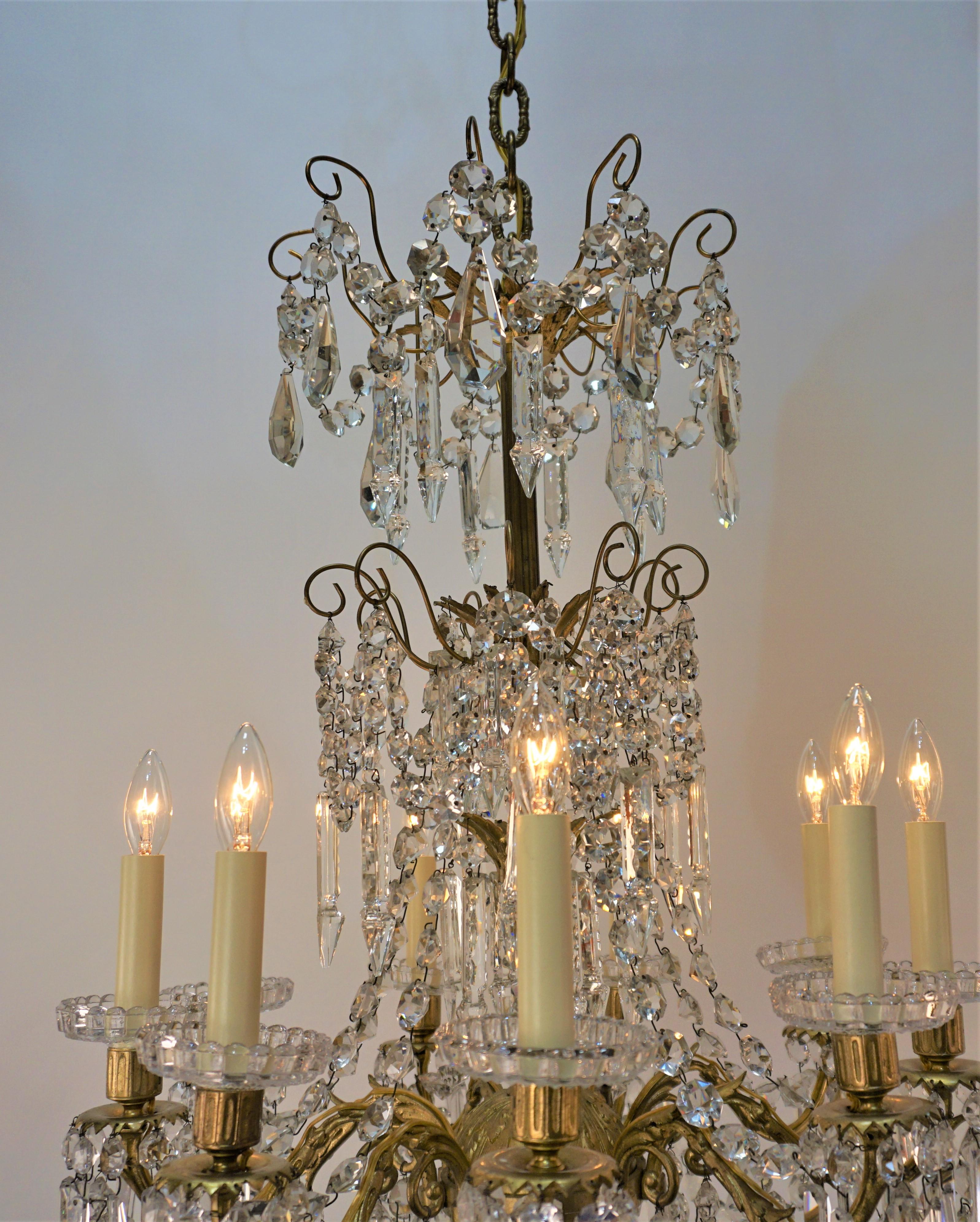 19th Century French Crystal and Bronze Chandelier For Sale 2