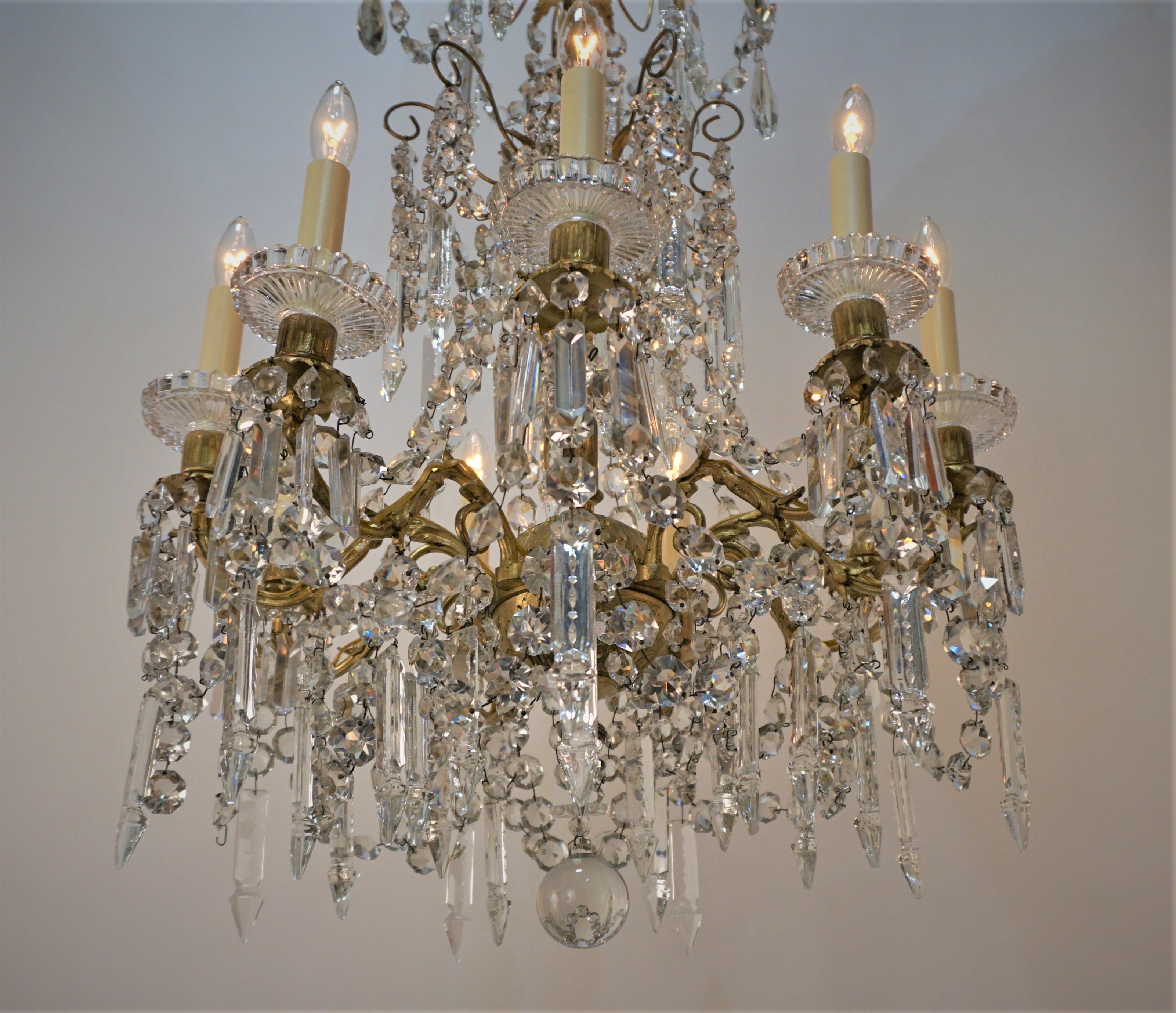 19th Century French Crystal and Bronze Chandelier For Sale 4