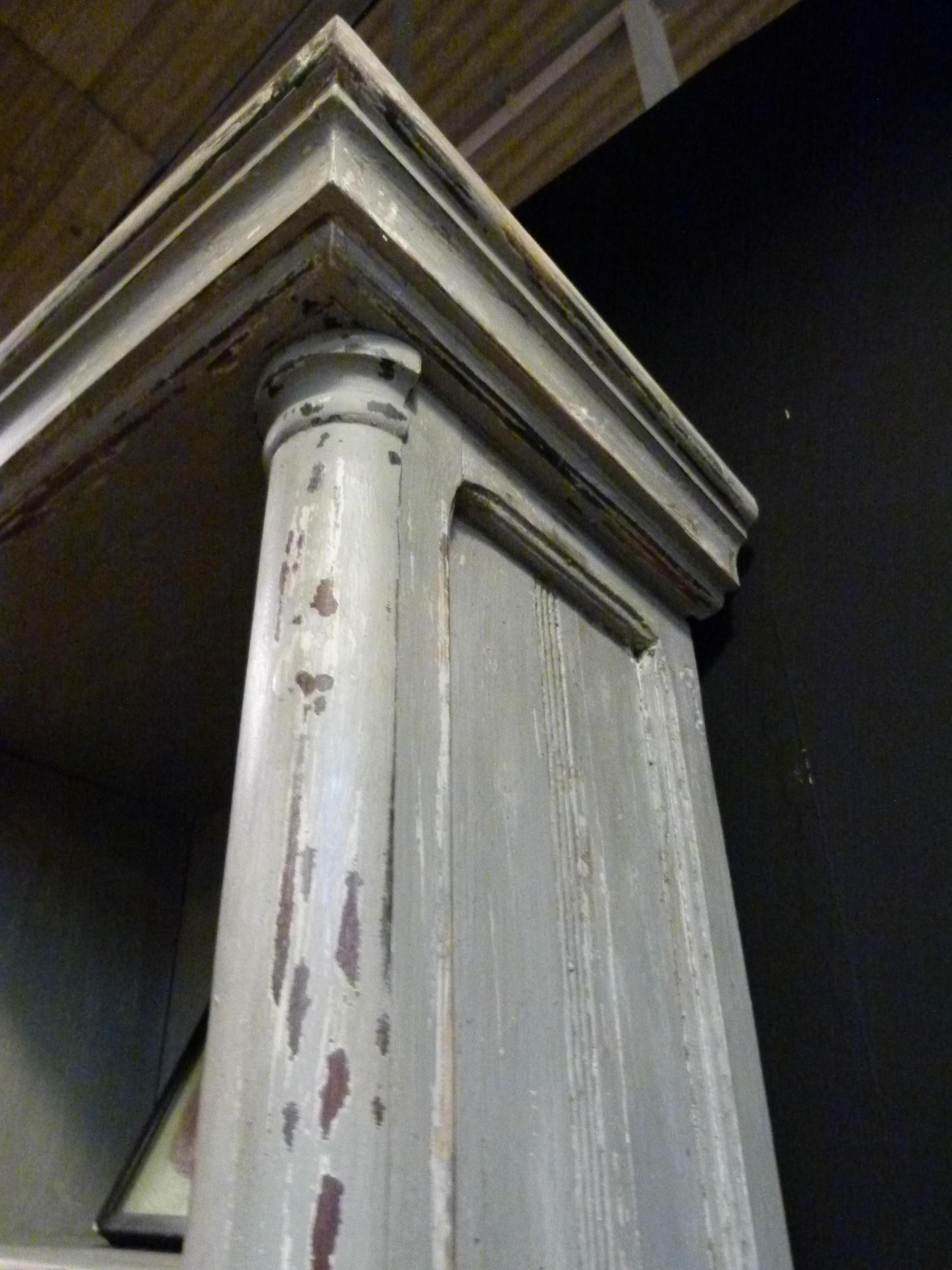 19th Century French Wooden Bookshelf with White Patina 4