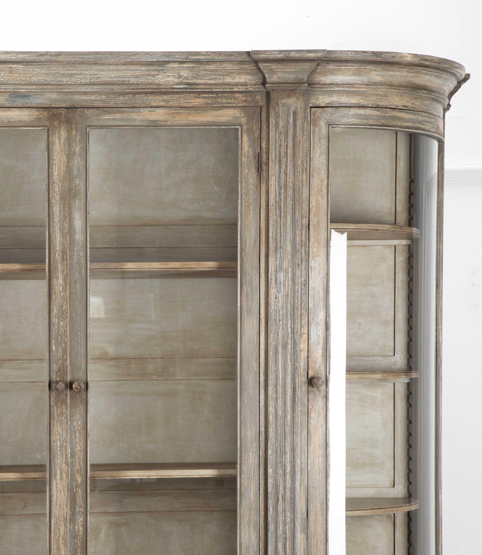 Französischer Shop-Vitrinenschrank aus geschwungenem Glas, 19. Jahrhundert im Angebot 2
