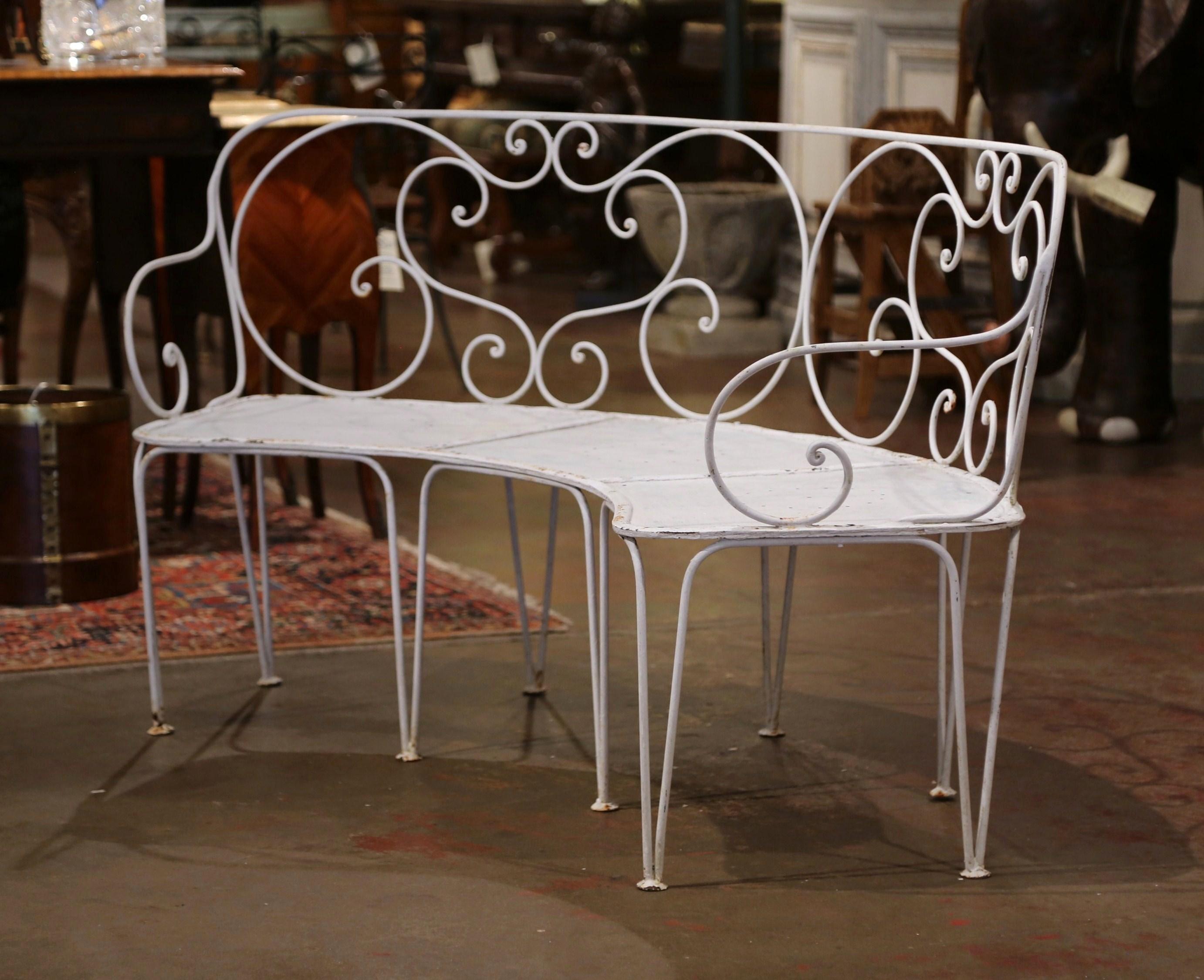 19th Century French Curved Painted Iron Three-Seat Garden Bench from Normandy In Excellent Condition In Dallas, TX