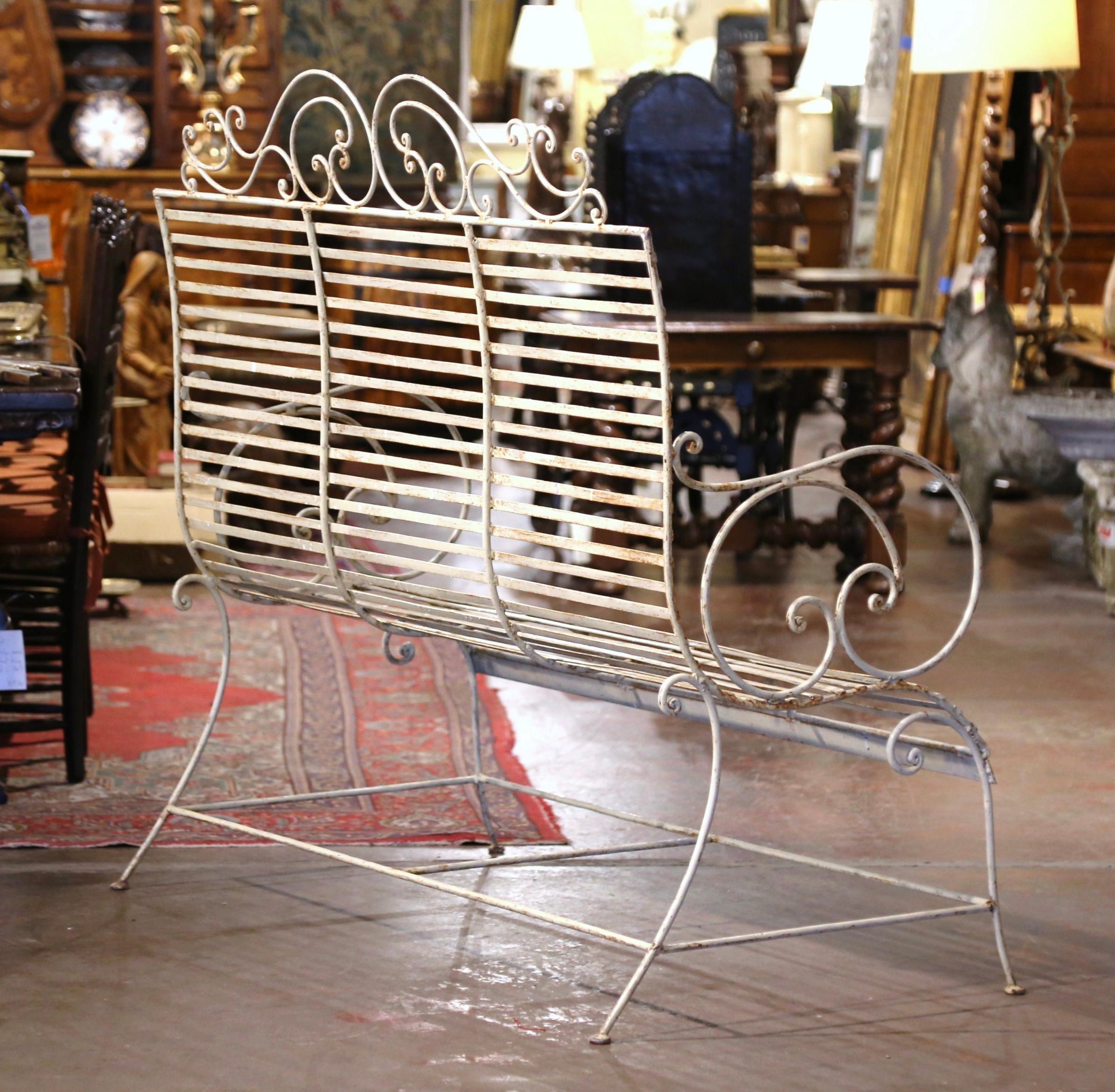 19th Century French Curved Painted Iron Three-Seat Garden Bench from Normandy 5