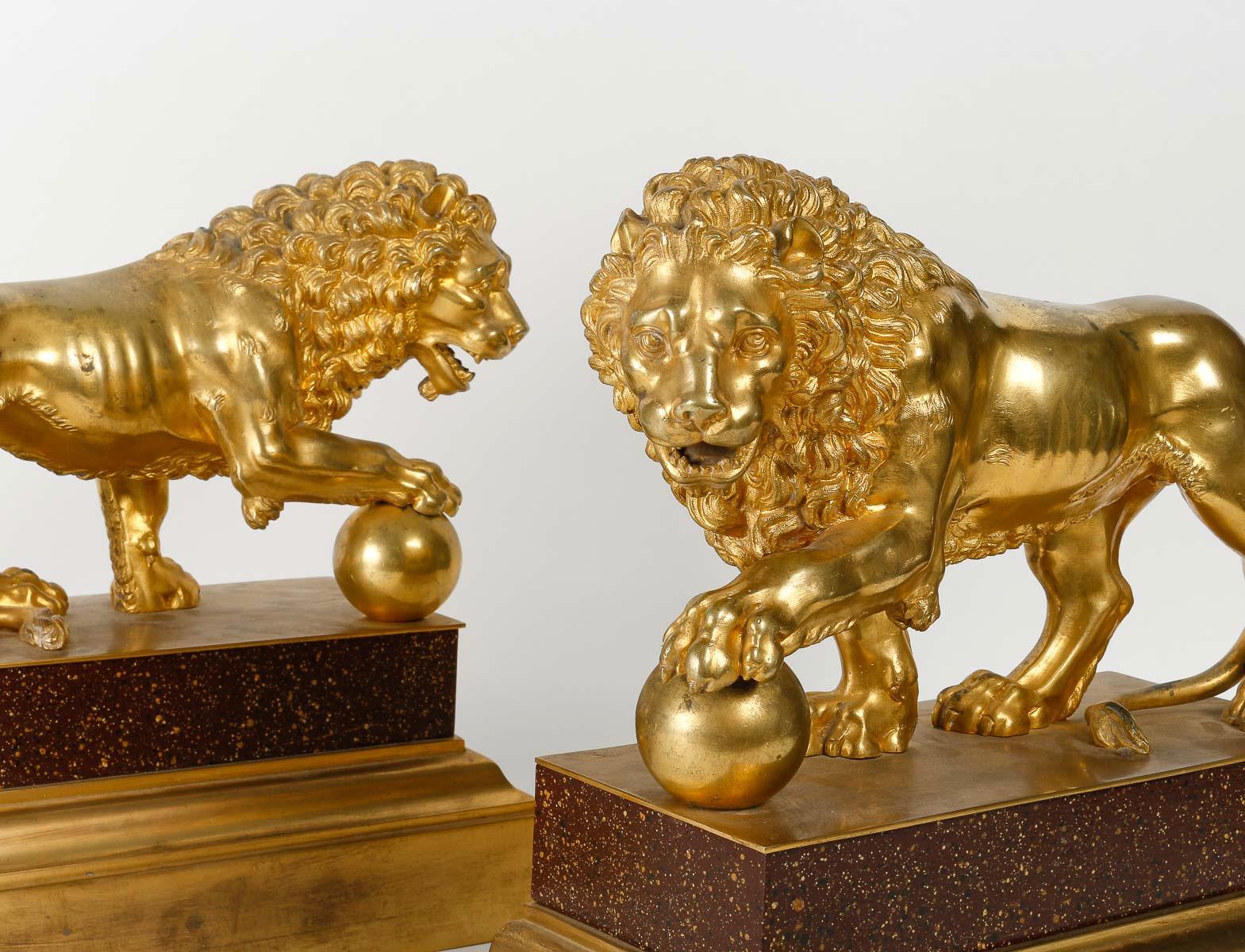 Metal 19th Century French Decorative Pair of Ormolu Medici Lions 